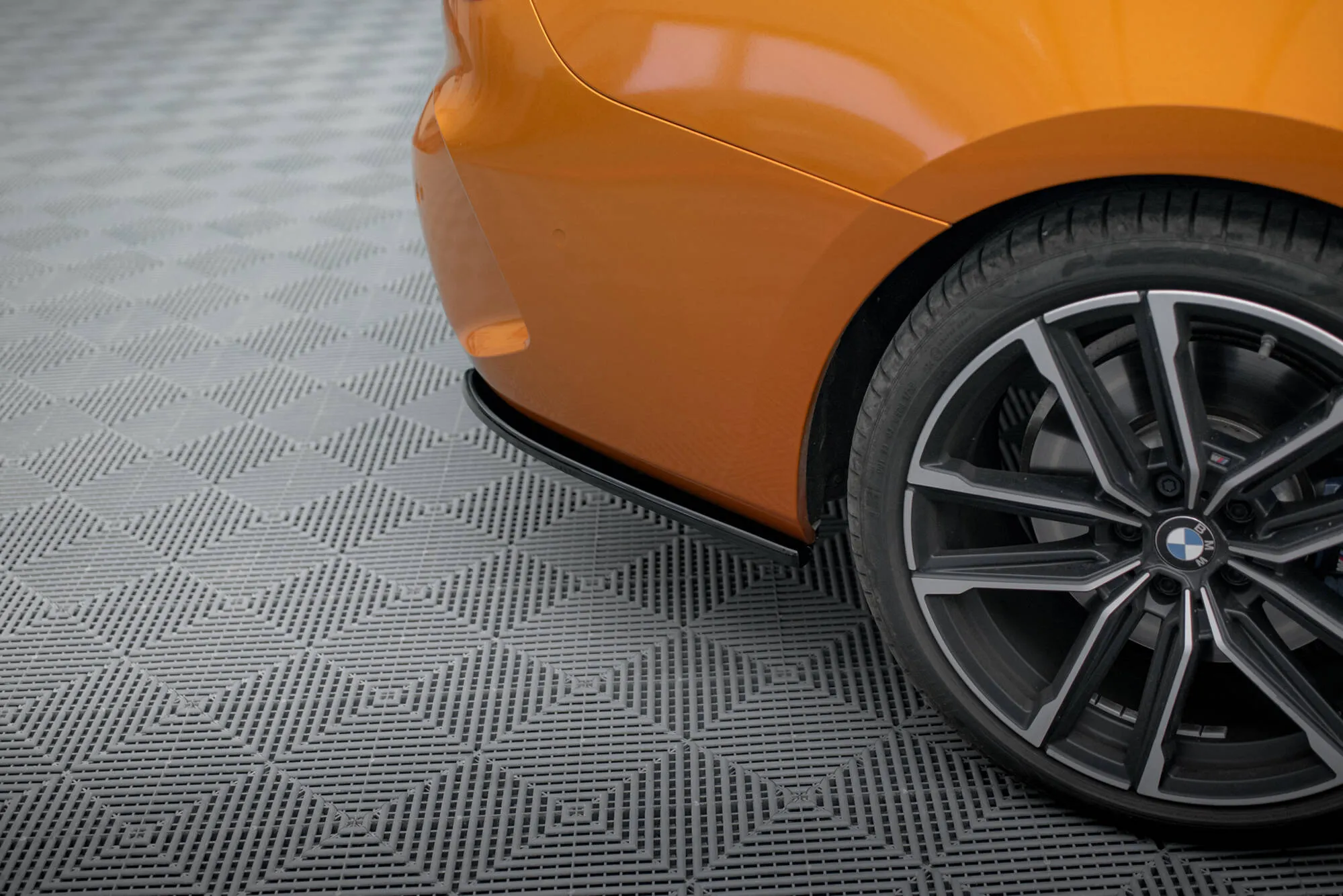 Sidesplitters bak V.1 BMW 4 M-Pack G22 2020-> | Glossy Black Edition – bilde 2