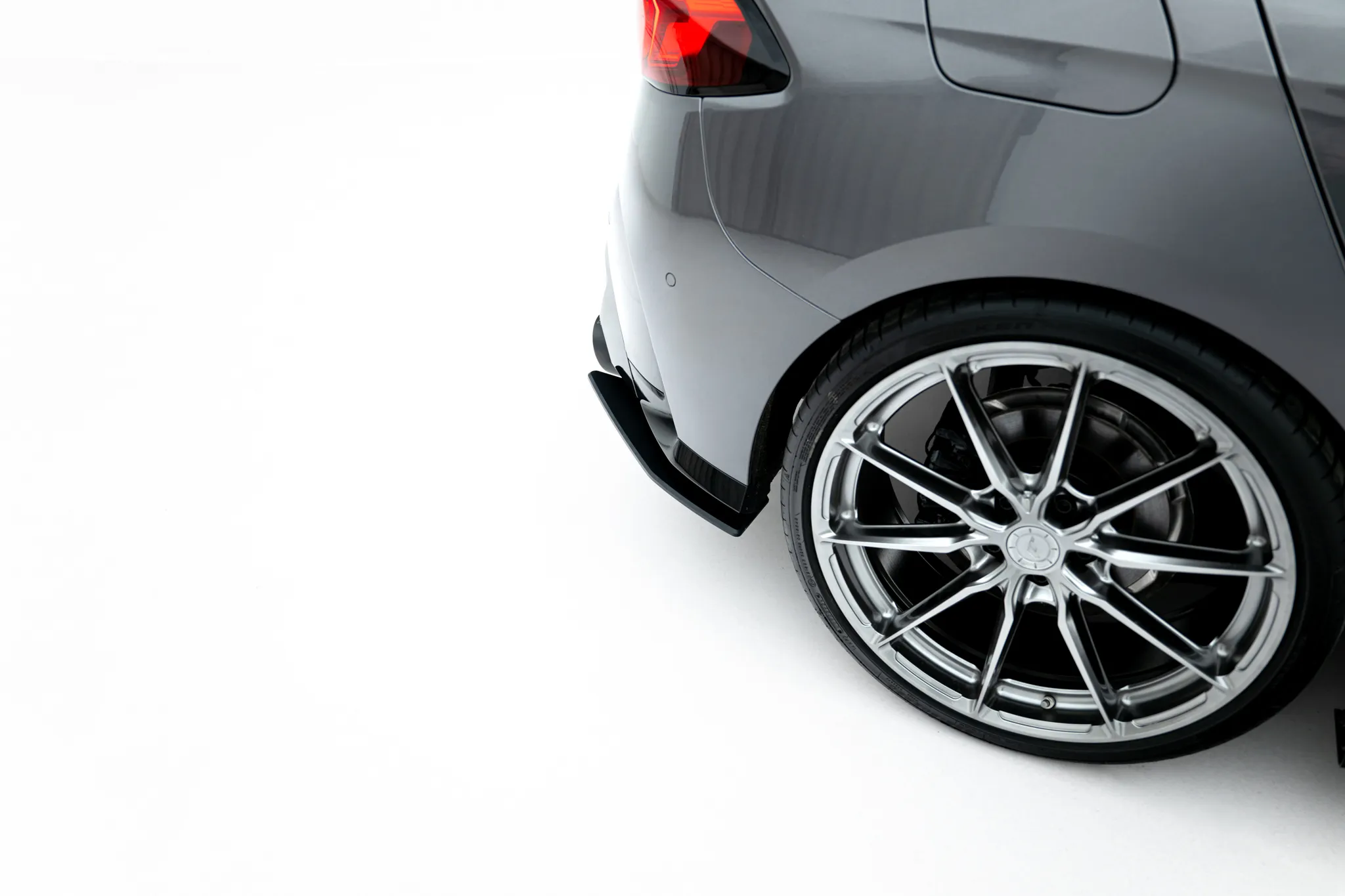 Sidesplitters bak V.1 BMW M135i (F70) 2024 -> | Street Pro Black Edition – bilde 2