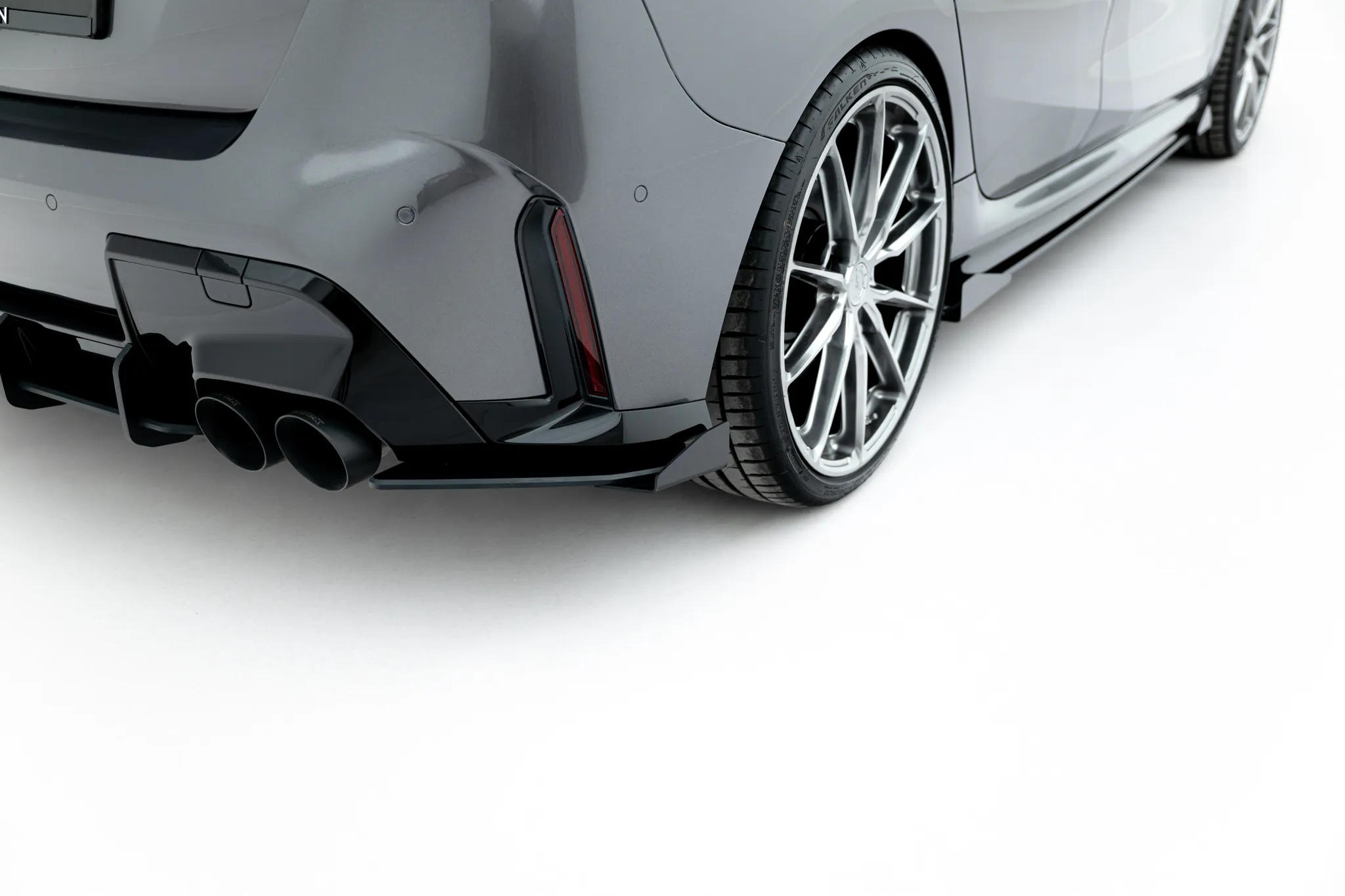 Sidesplitters bak V.1 + Flopper BMW M135i (F70) 2024 -> | Street Pro Black Edition
