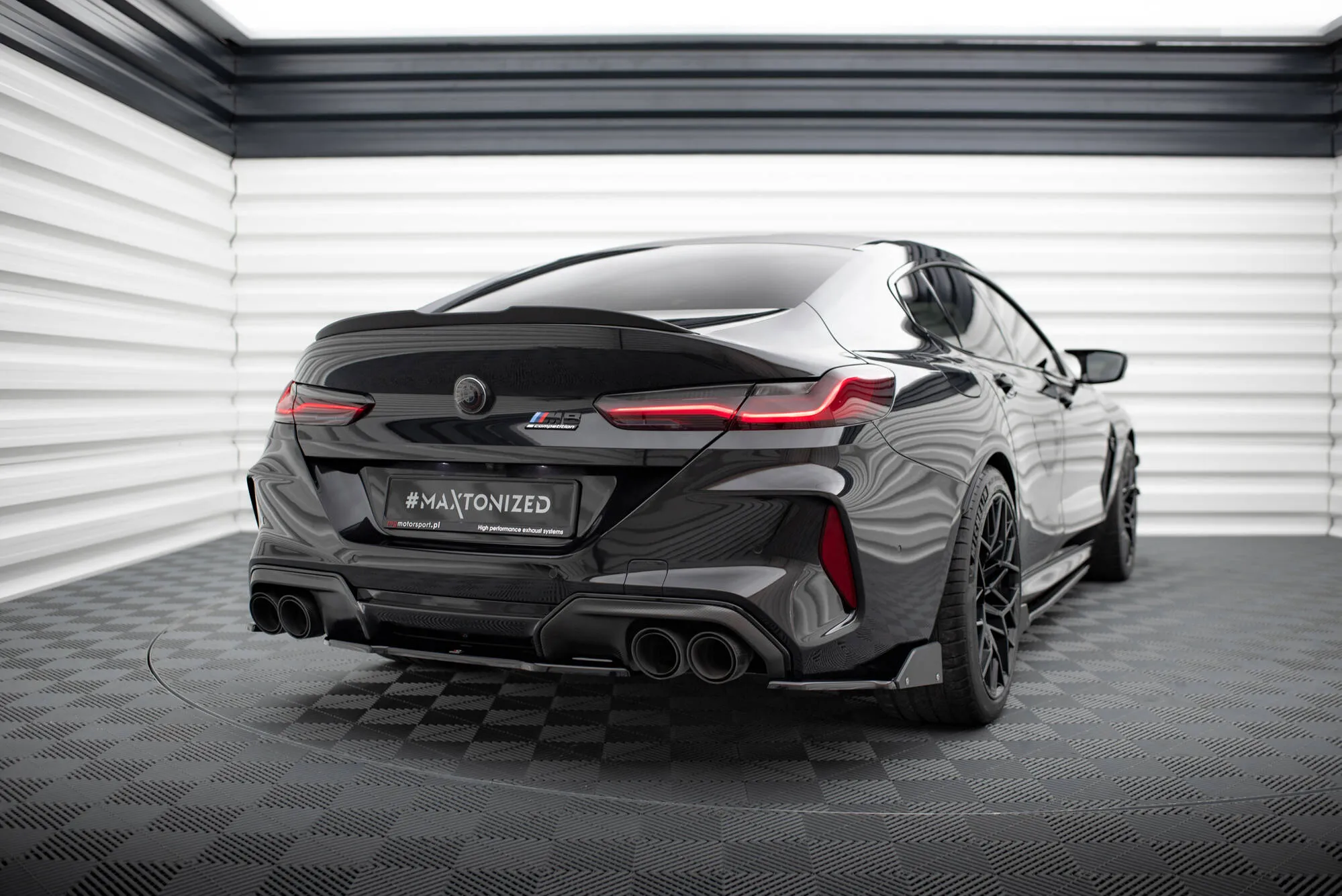 Sidesplitters bak V.1 + Flopper BMW M8 Gran F93 2019 -> | Glossy Black Edition – bilde 3