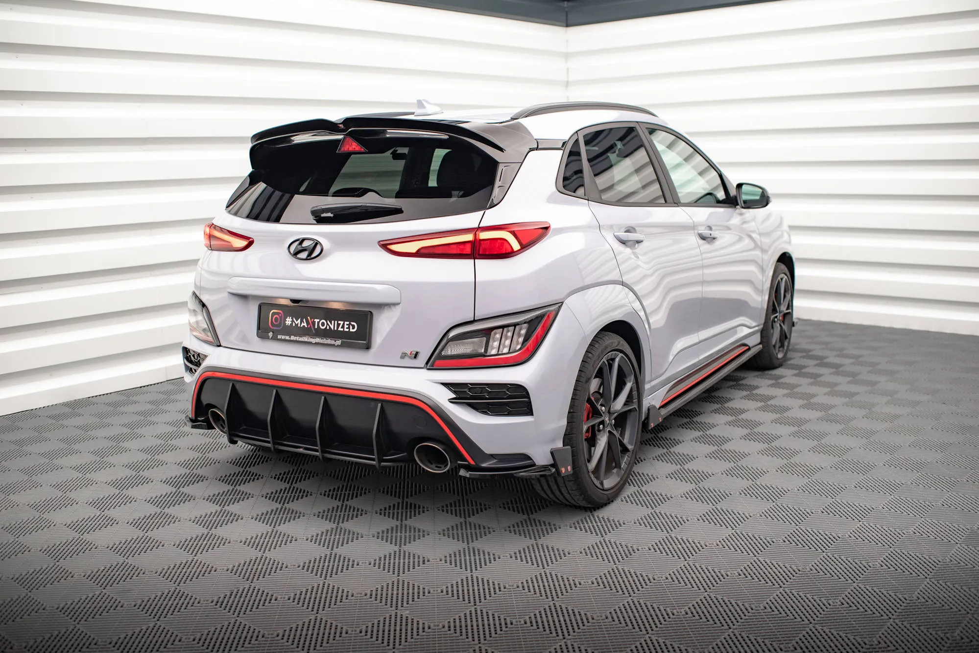 Sidesplitters bak V.1 + Flopper Hyundai Kona N 2021 - 2023 | Glossy Black Edition – bilde 2