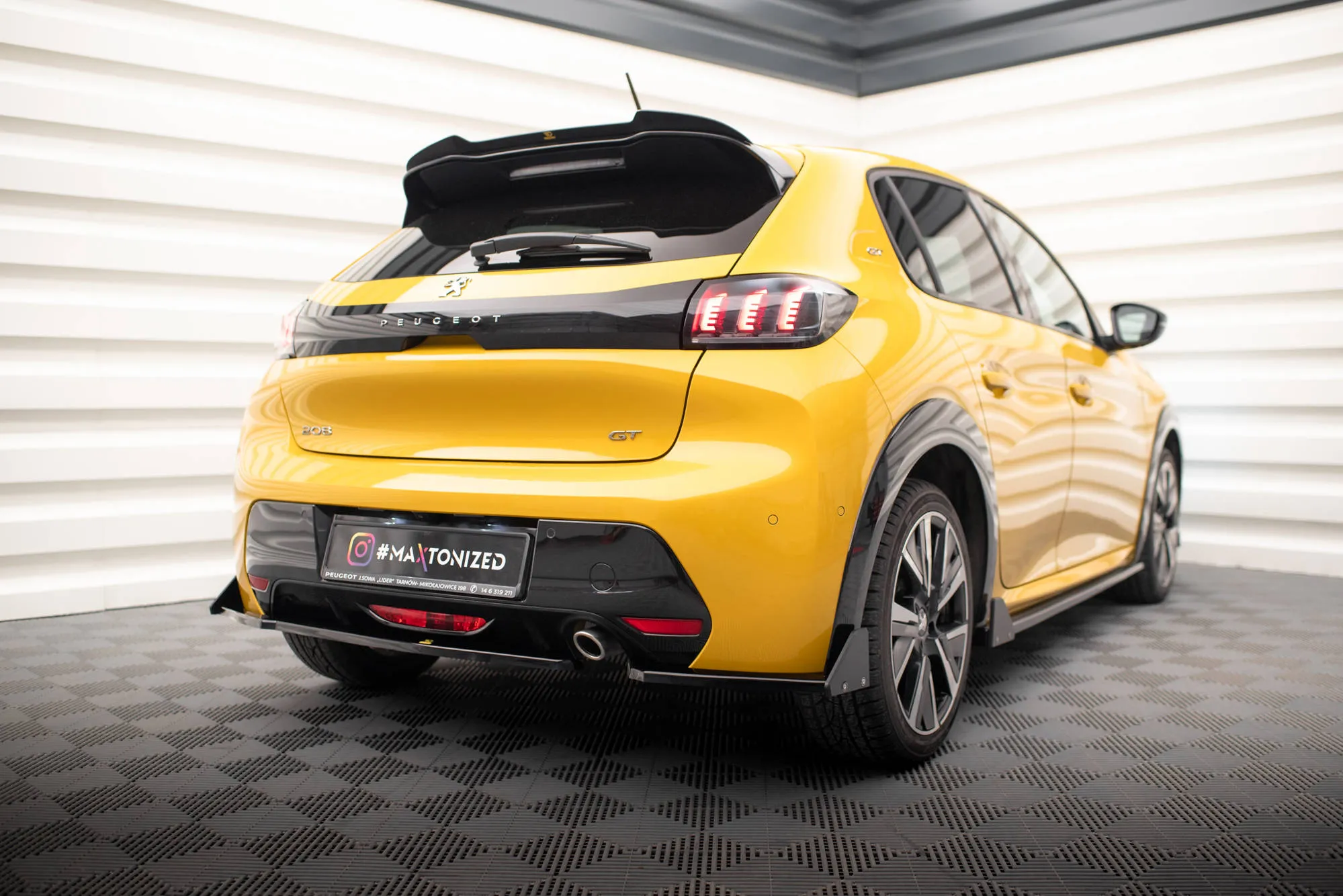 Sidesplitters bak V.1 + Flopper Peugeot 208 GT II 2019 - 2023 | Glossy Black Edition – bilde 3