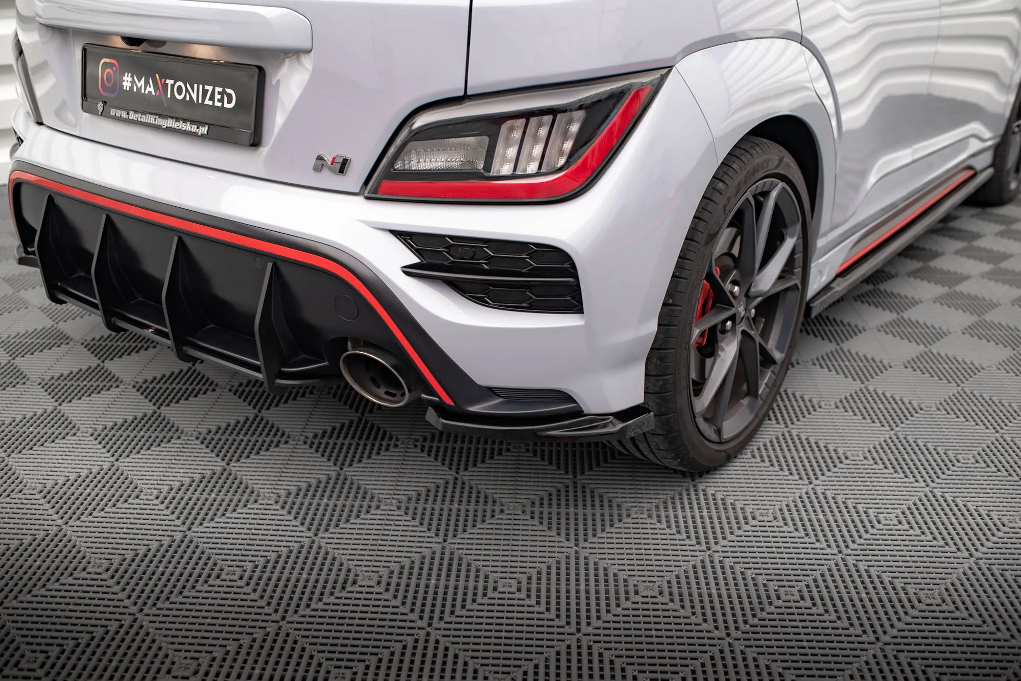 Sidesplitters bak V.1 Hyundai Kona N 2021 - 2023 | Glossy Black Edition