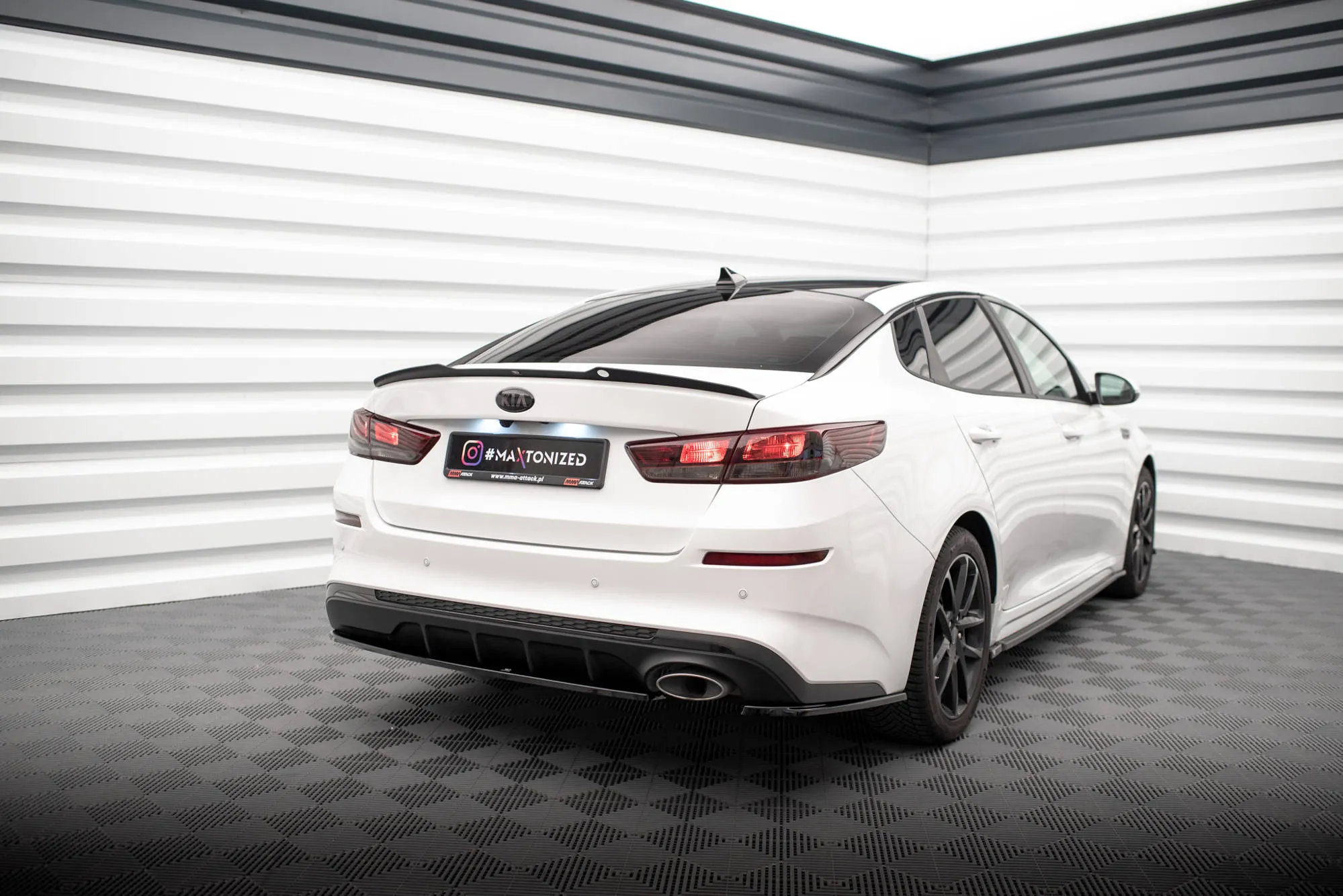Sidesplitters bak V.1 Kia Optima Mk4 Facelift 2018 - 2020 | Glossy Black Edition