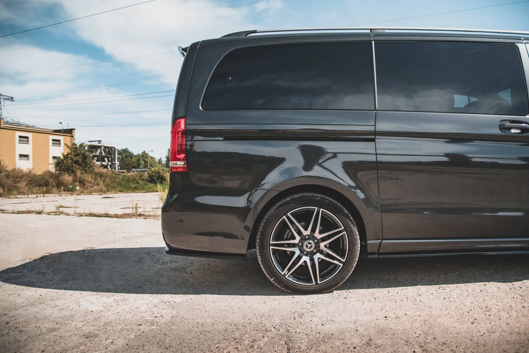 Sidesplitters bak V.1 Mercedes-Benz V-Class (W447) AMG Line Facelift 2019 - 2024 | Glossy Black Edition – bilde 2