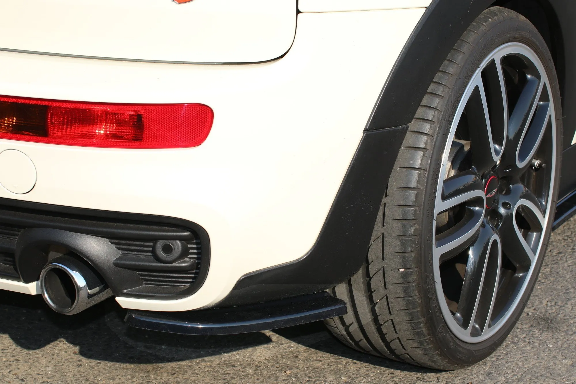 Sidesplitters bak V.1 Mini Clubman II F54 (John Cooper Works) 2015-2019 | Glossy Black Edition