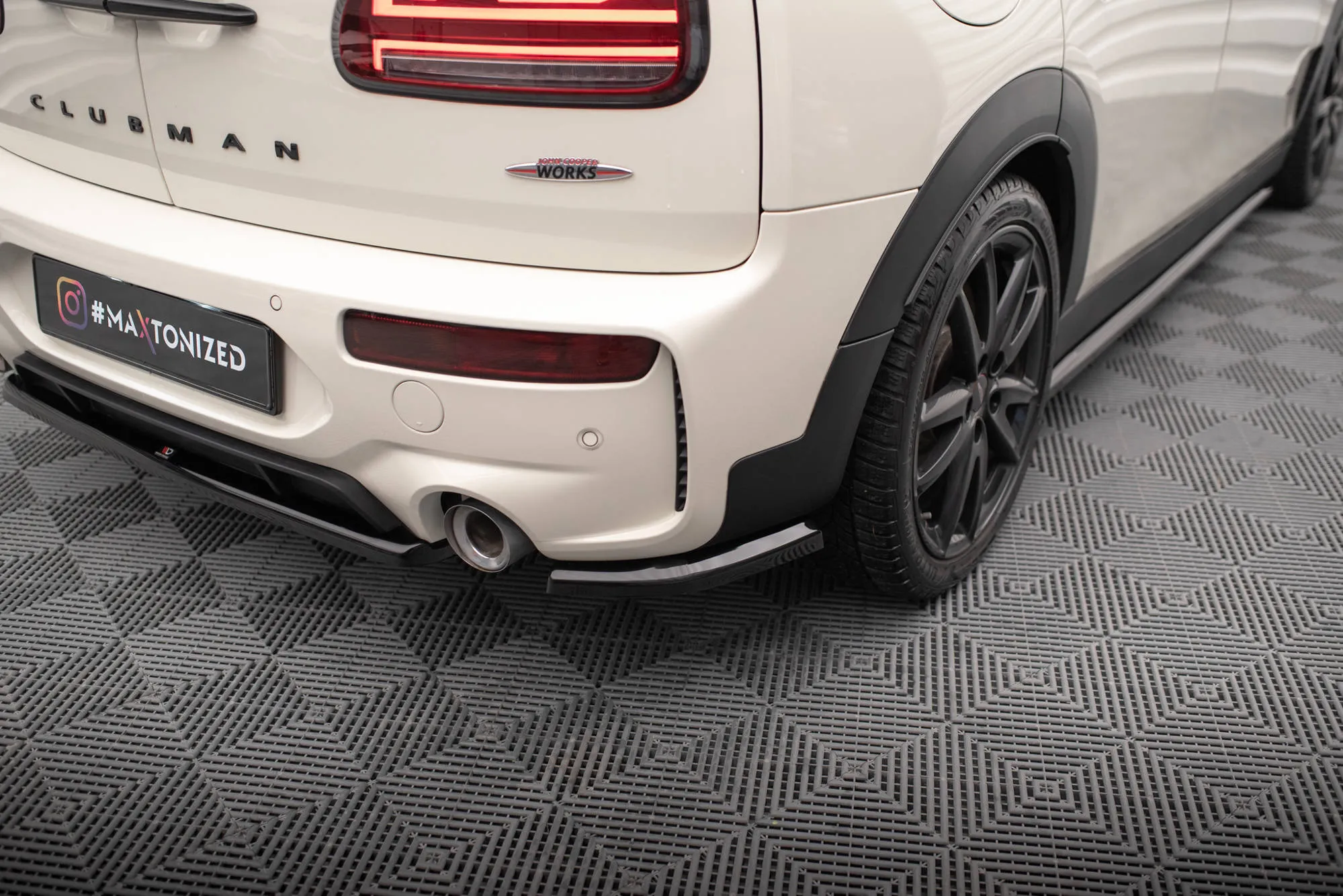Sidesplitters bak V.1 Mini Clubman II F54 (John Cooper Works) Facelift 2019 - 2024 | Glossy Black Edition