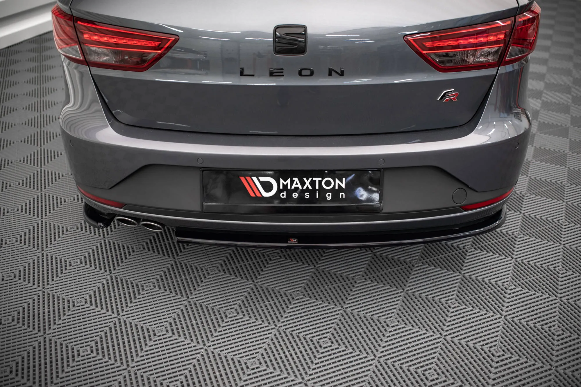 Sidesplitters bak V.1 Seat Leon FR Sportstourer MK3 2012-2016 | Glossy Black Edition – bilde 4