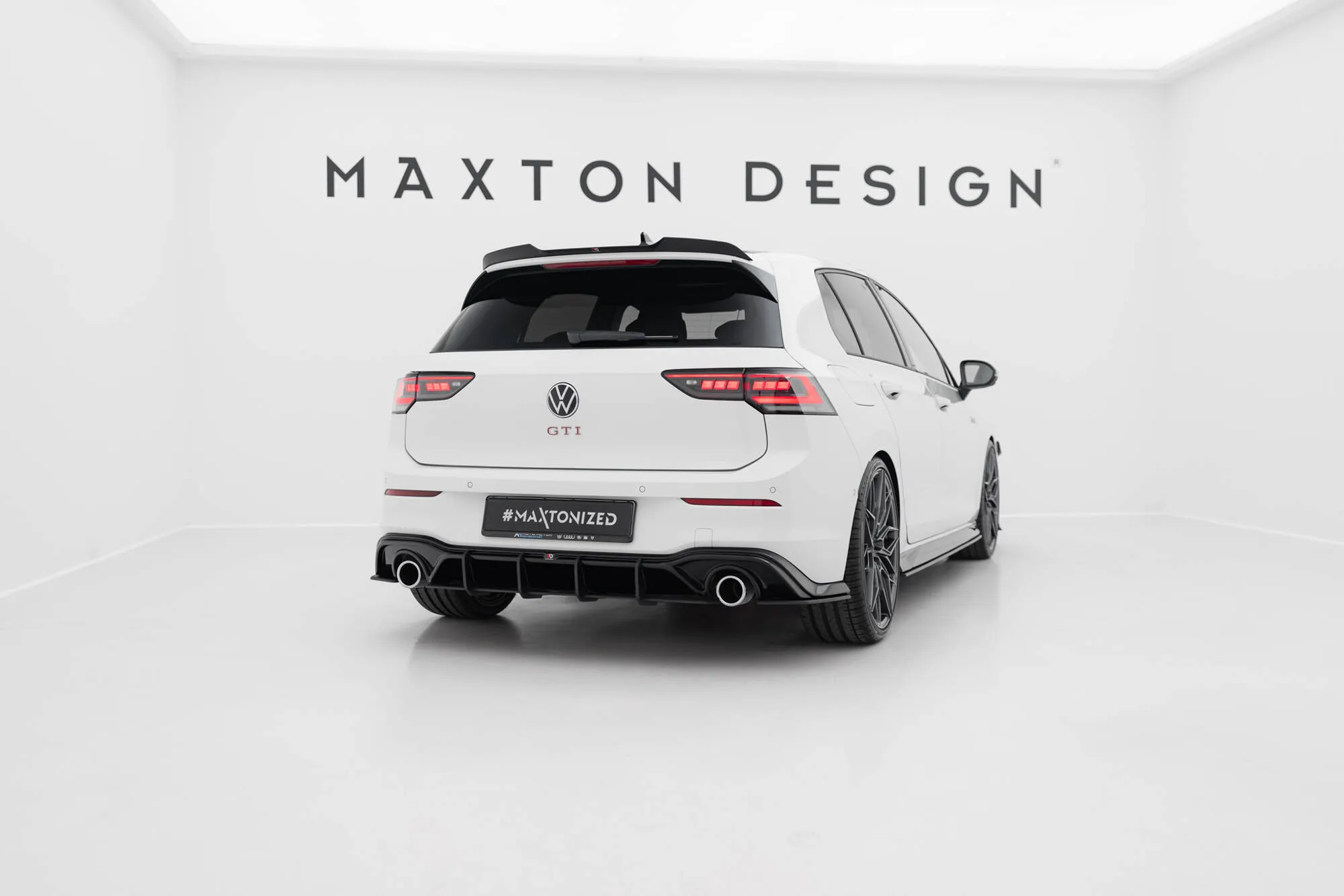 Sidesplitters bak V.1 VW Golf 8 GTI / GTI Clubsport / R-line 2020-> (v2) | Street Pro Black Edition – bilde 3