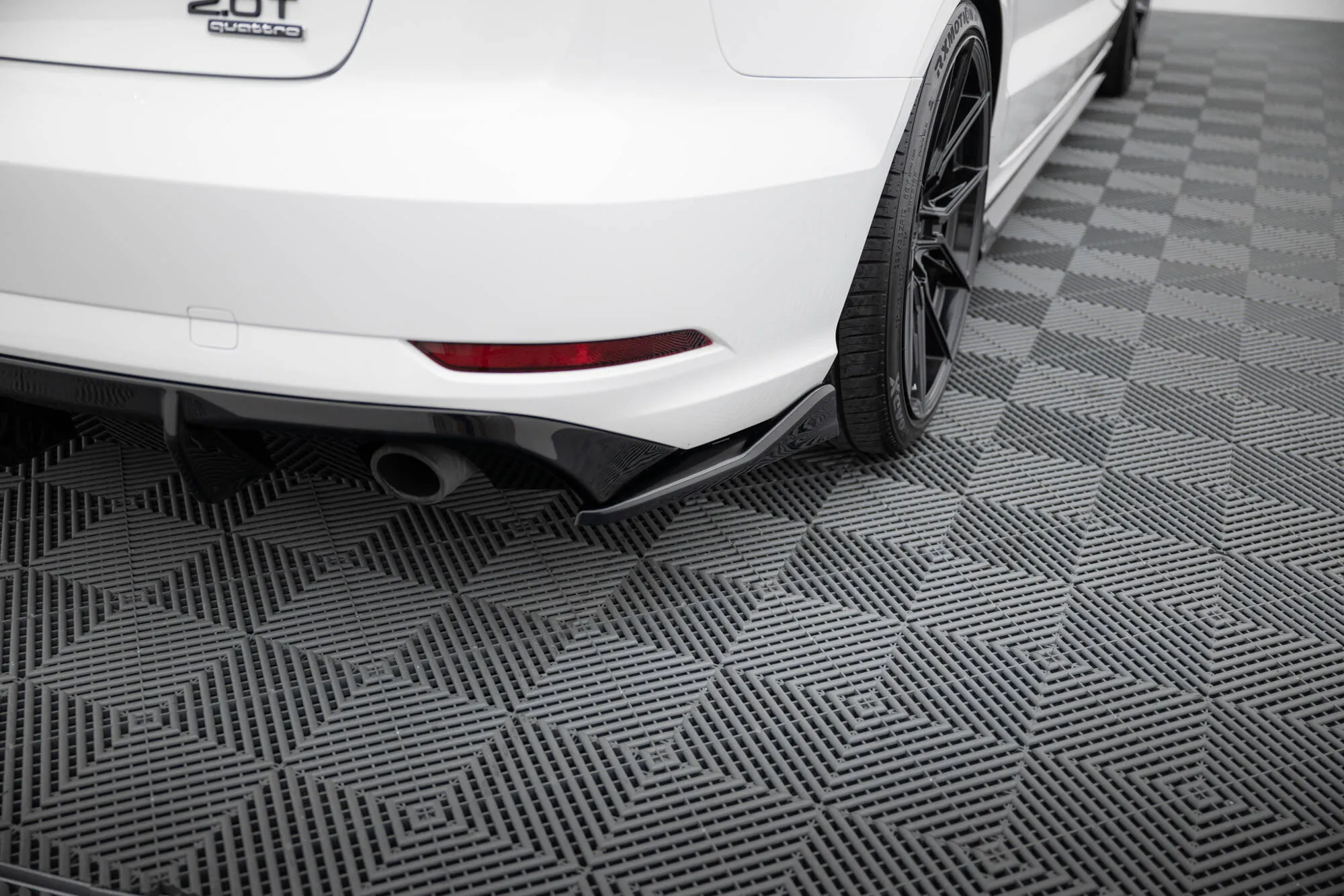 Sidesplitters bak V.2 Audi A3 (8V) Facelift 2016 - 2020 | Glossy Black Edition