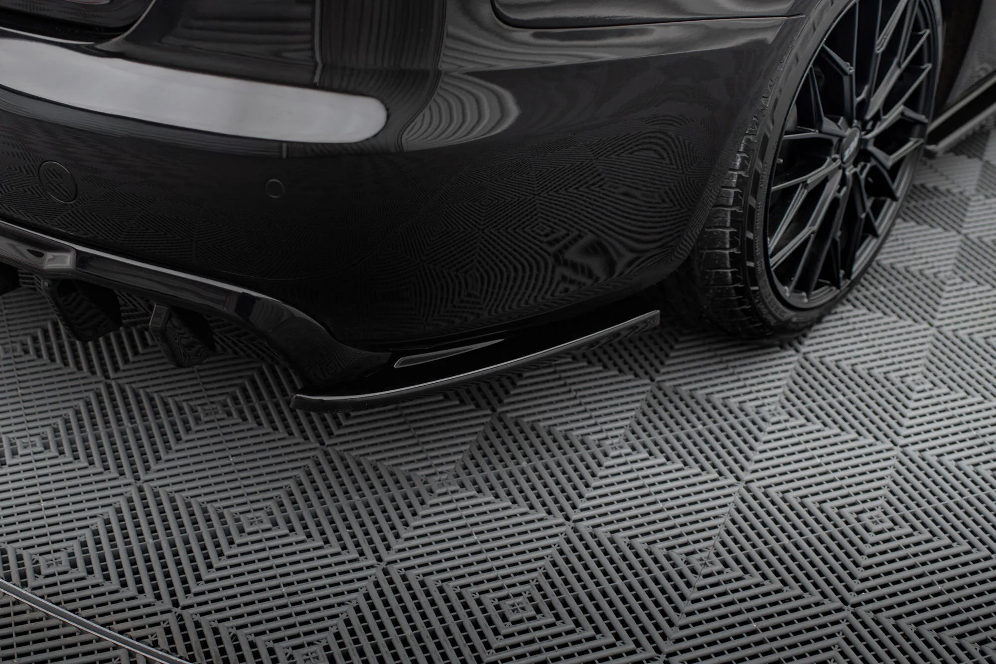 Sidesplitters bak V.2 Audi A4 B8 2007 - 2011 | Glossy Black Edition