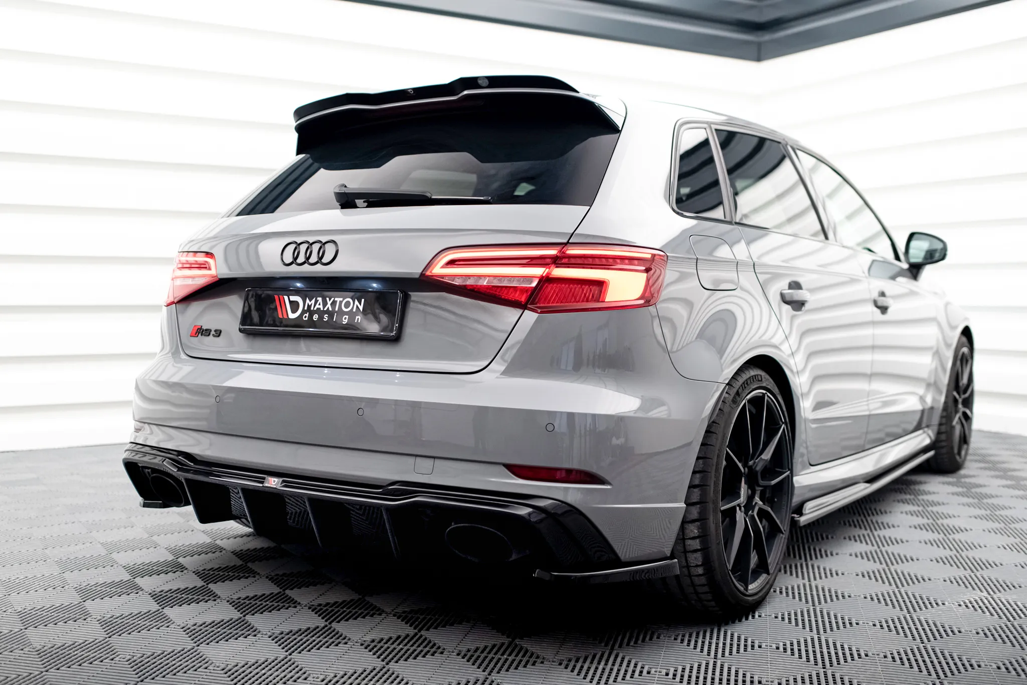 Sidesplitters bak V.2 Audi RS3 8V 2017 -> (Facelift) | Glossy Black Edition – bilde 2