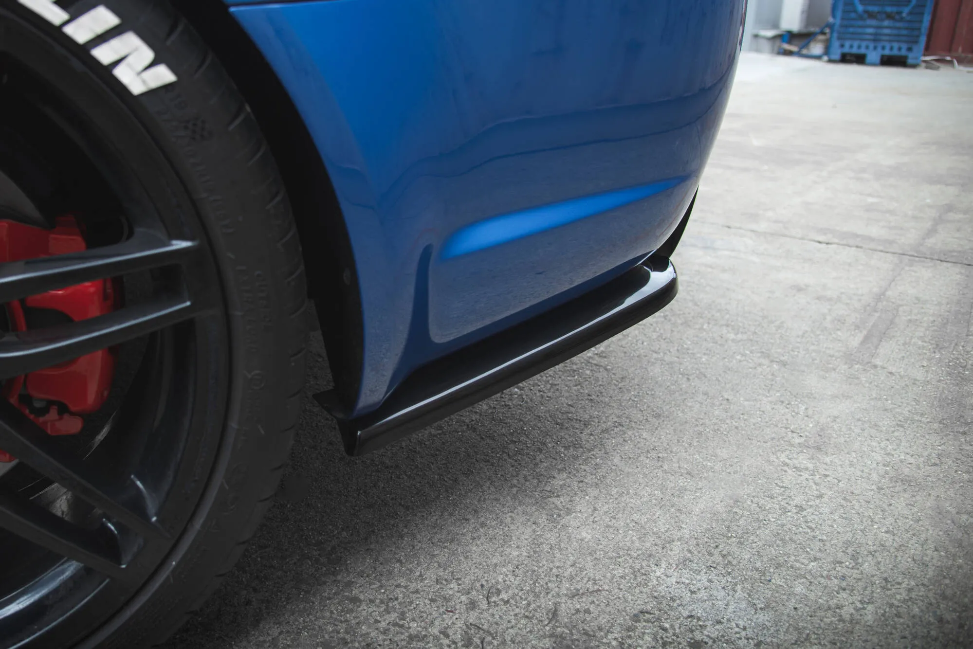 Sidesplitters bak V.2 Audi RS4 B7 2006-2008 | Glossy Black Edition