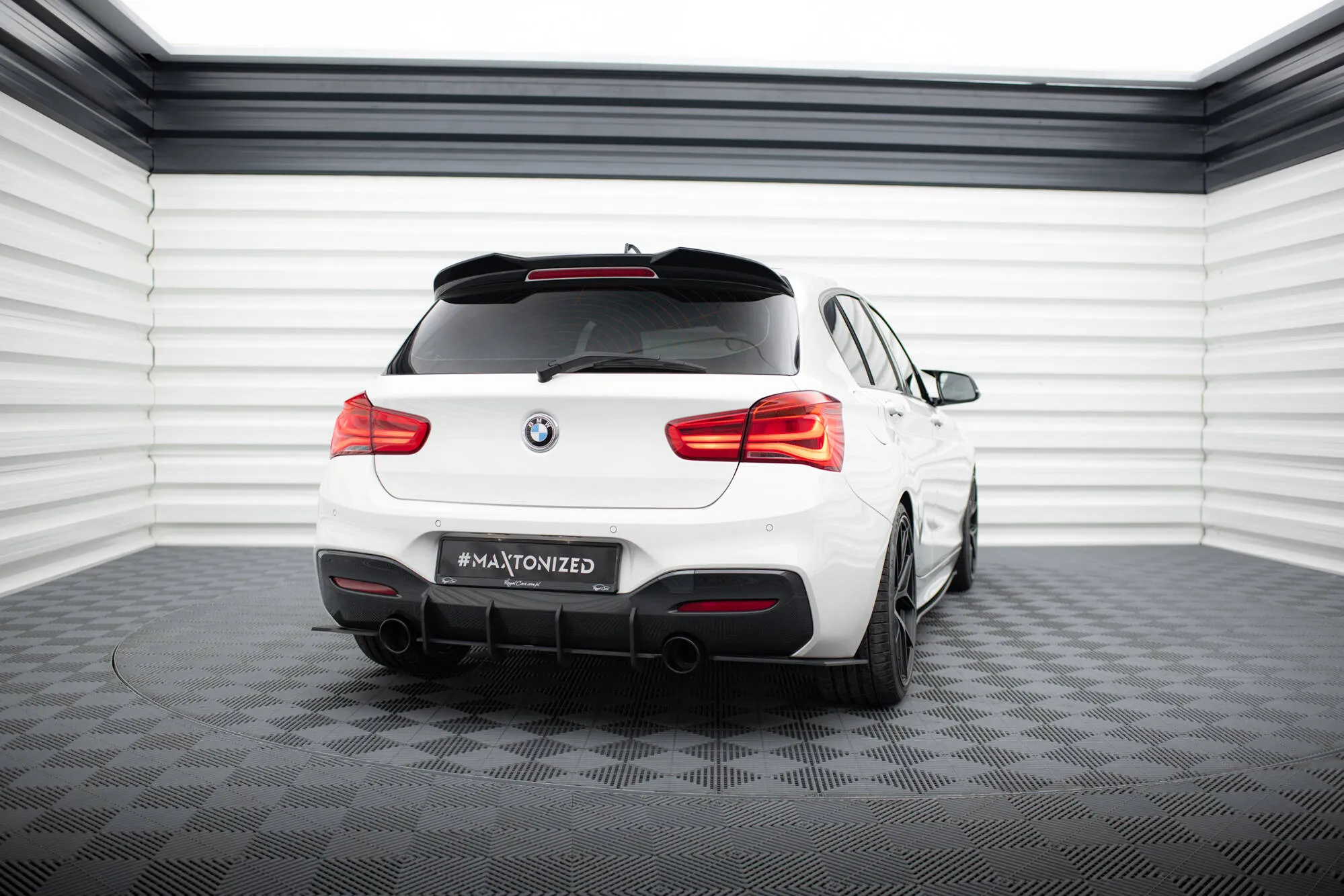 Sidesplitters bak V.2 BMW 1 (F20) M Pack LCI 2015 - 2019 | Street Pro Black Edition – bilde 2