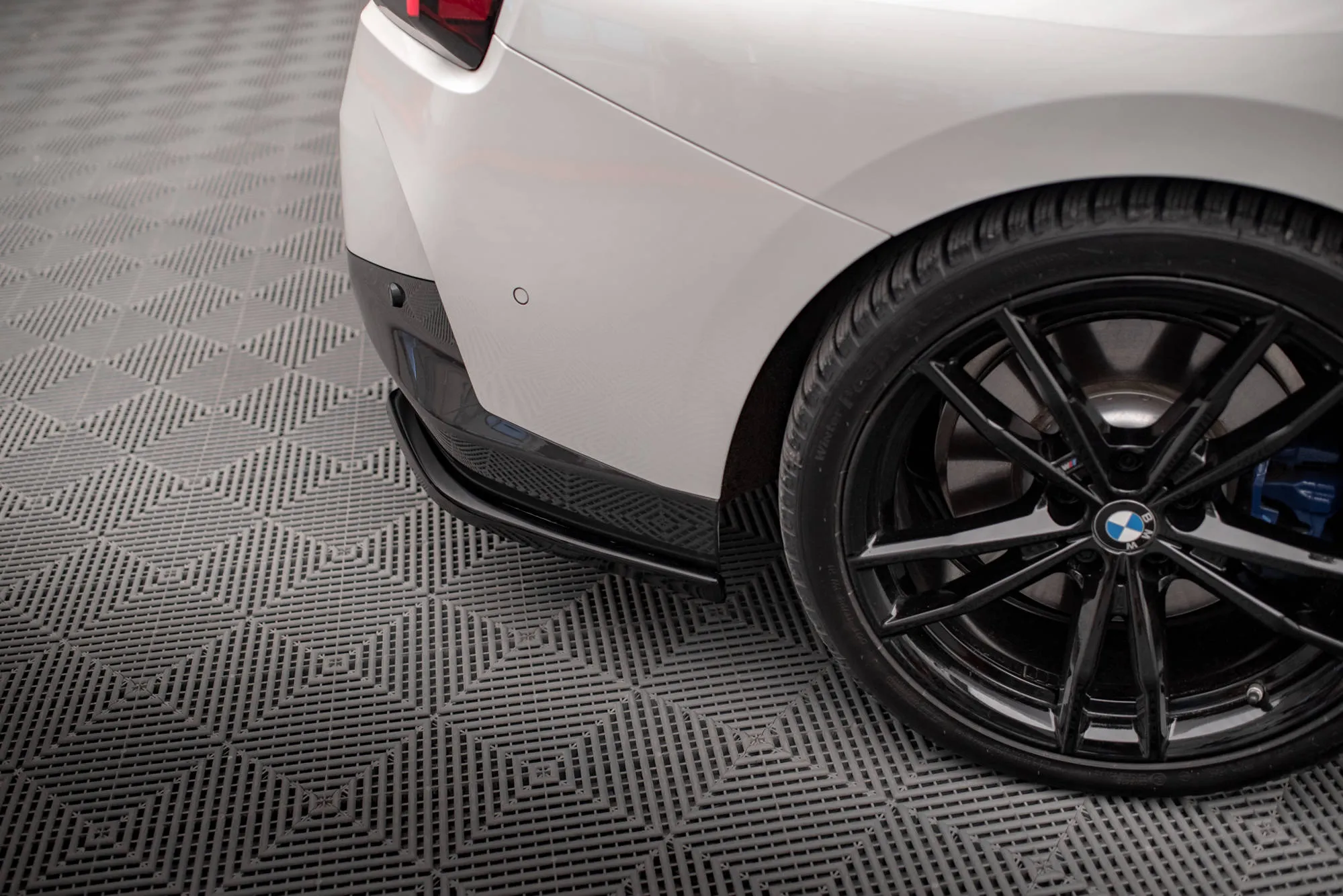 Sidesplitters bak V.2 BMW 2 Coupe (G42) M Pack 2021 -> | Glossy Black Edition – bilde 3