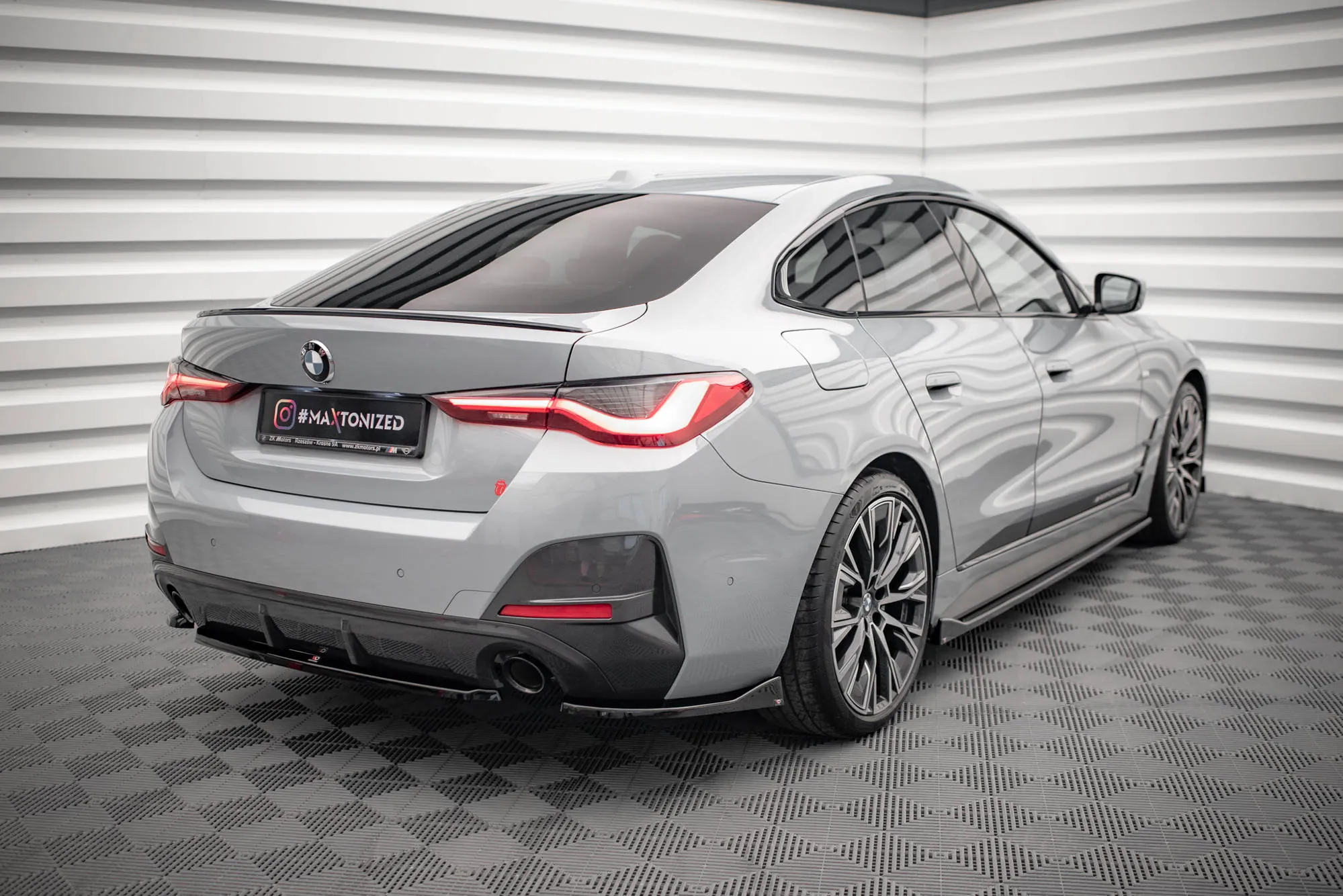 Sidesplitters bak V.2 BMW 4 Gran Coupe M440i (G26) 2021 - > | Glossy Black Edition – bilde 3