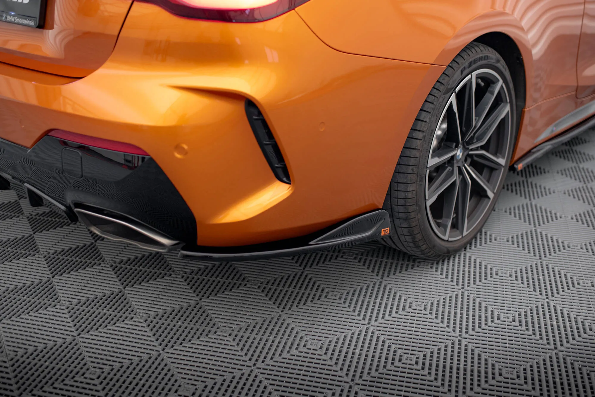 Sidesplitters bak V.2 BMW 4 M-Pack G22 2020-> (v2) | Glossy Black Edition