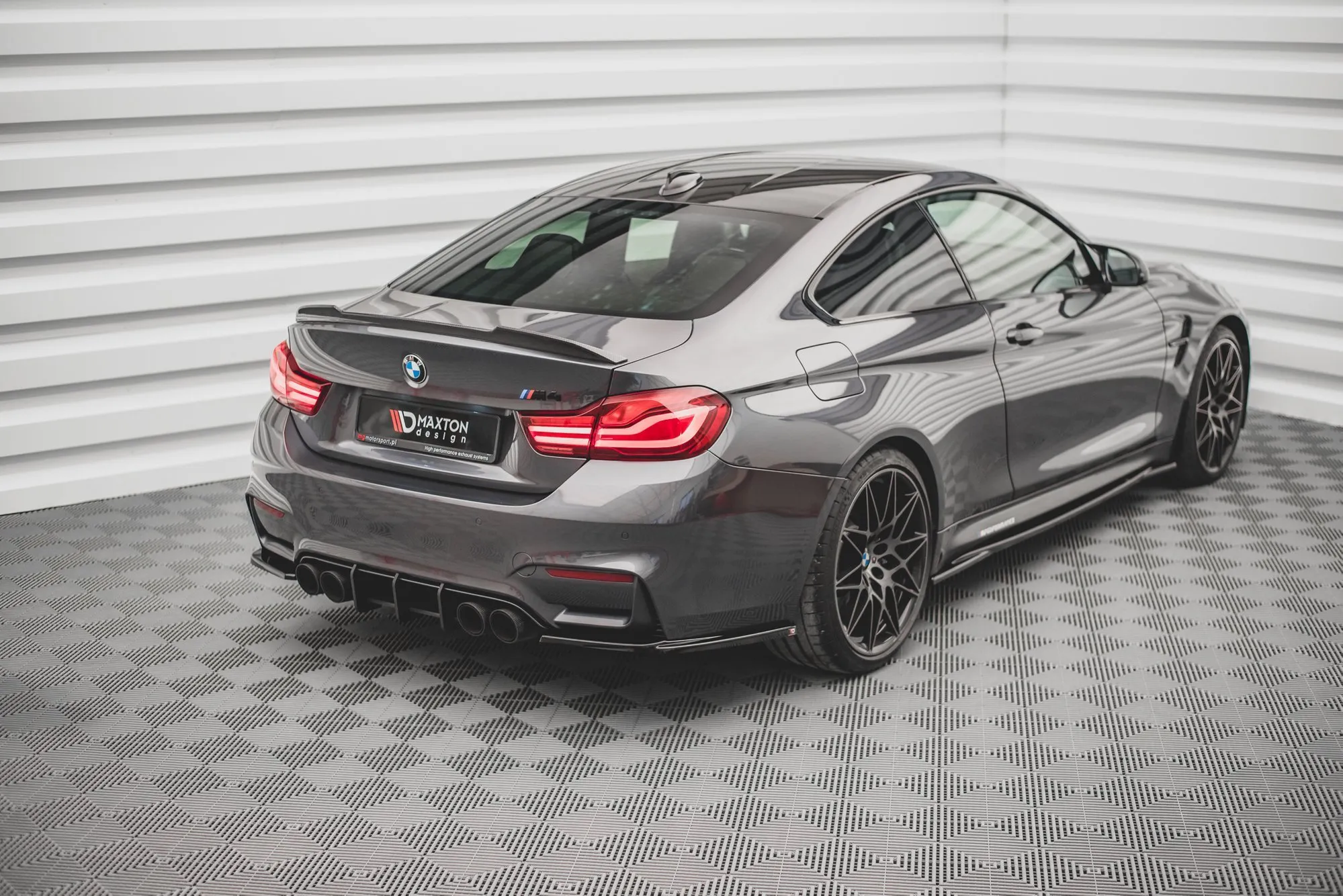 Sidesplitters bak V.2 BMW M4 (F82 / F83) 2014 - 2021 | Glossy Black Edition – bilde 2