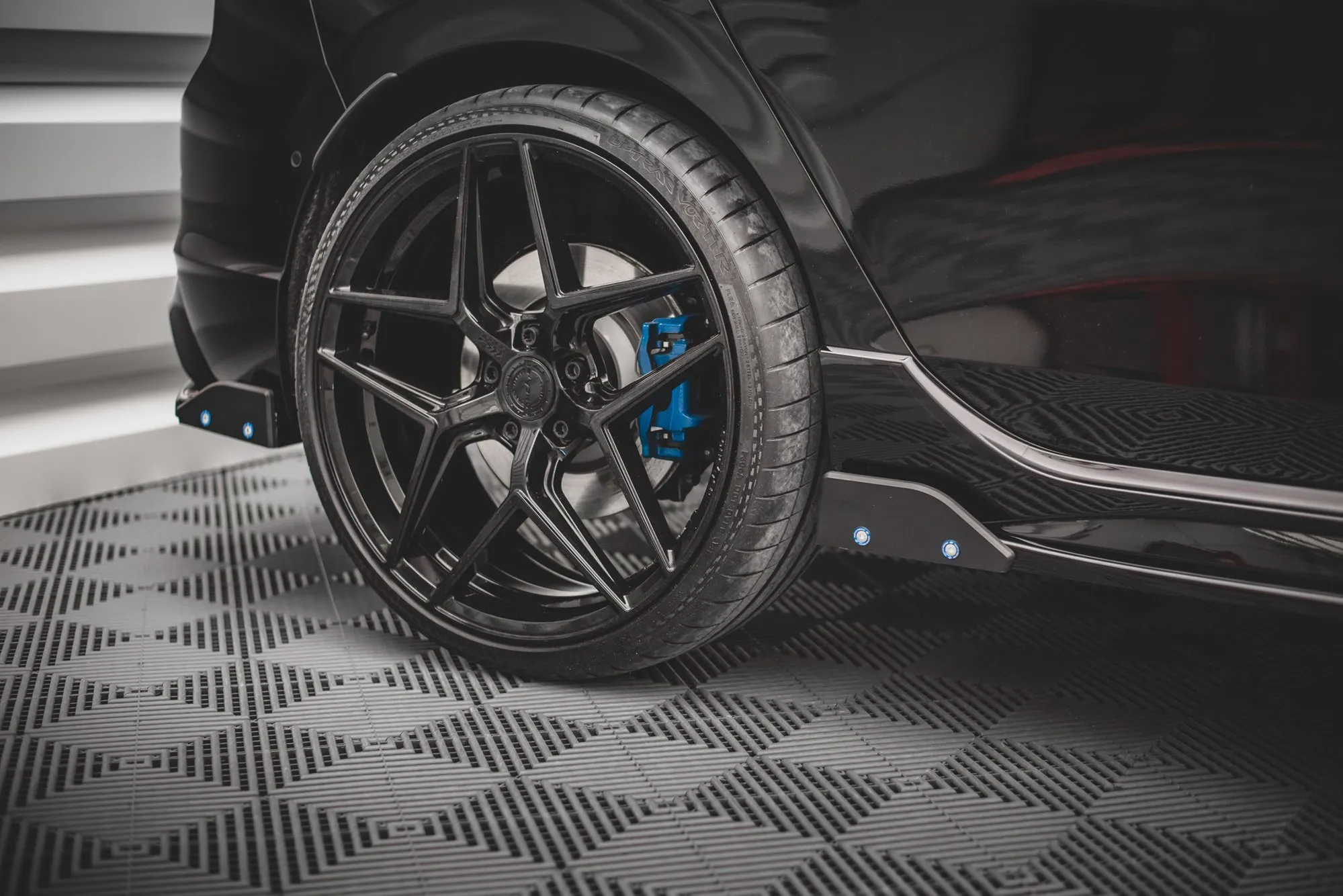 Sidesplitters bak V.2 + Flopper VW Golf R Mk8 2020 - > | Glossy Black Edition – bilde 3