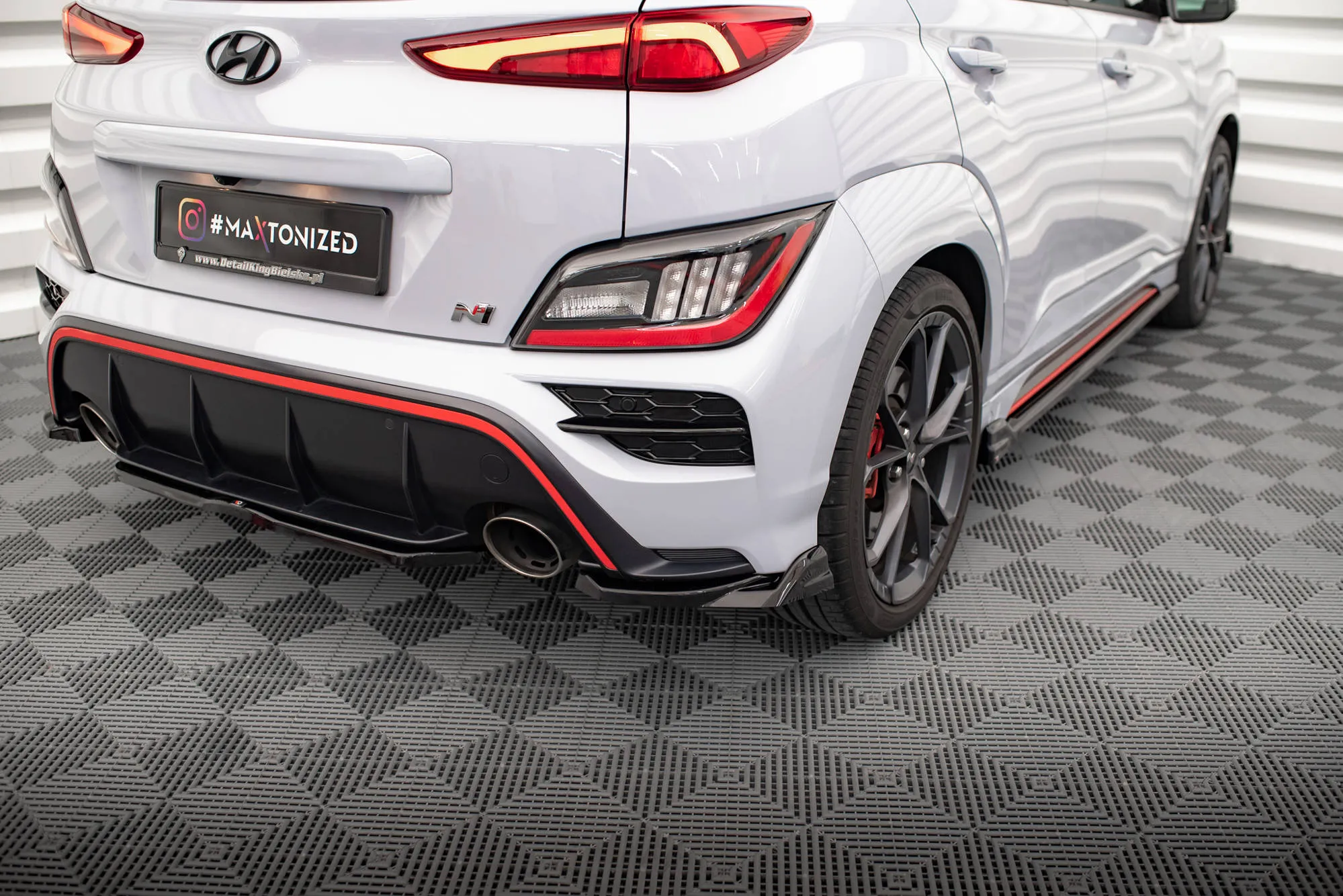Sidesplitters bak V.2 Hyundai Kona N 2021 - 2023 | Glossy Black Edition