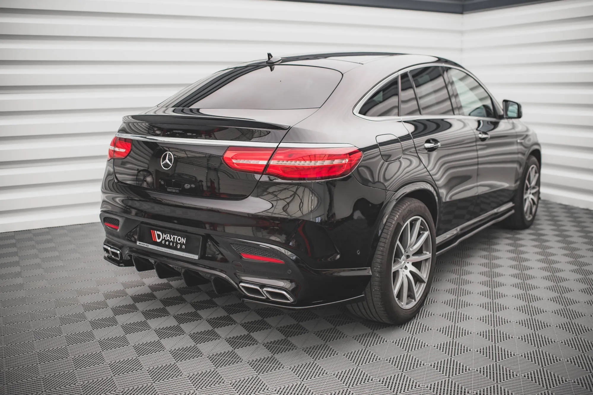 Sidesplitters bak V.2 Mercedes-Benz Gle Coupe I 63 AMG (C292) 2015-2019 | Glossy Black Edition – bilde 4