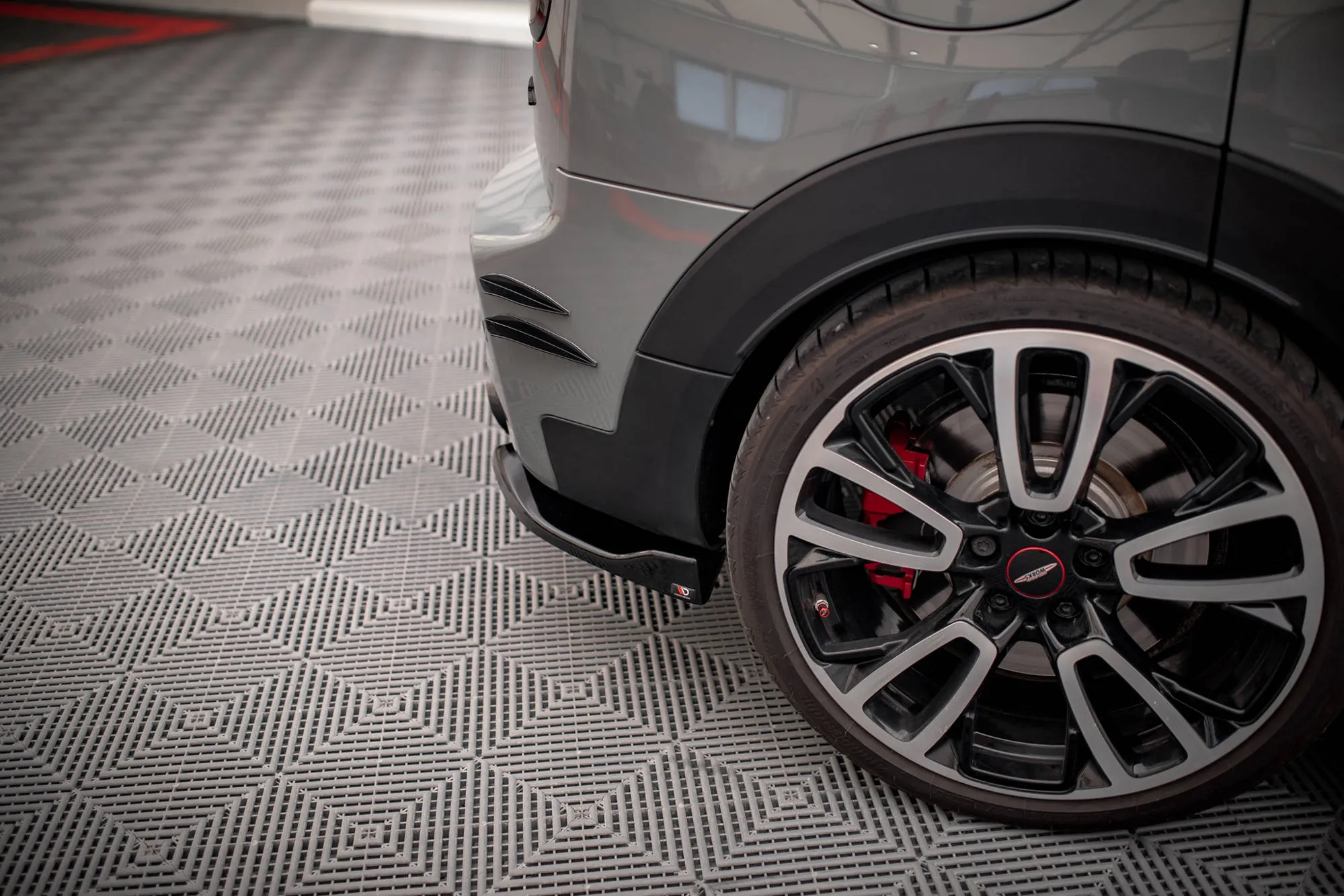 Sidesplitters bak V.2 Mini Clubman II F54 (John Cooper Works) 2015-2019 | Glossy Black Edition – bilde 2