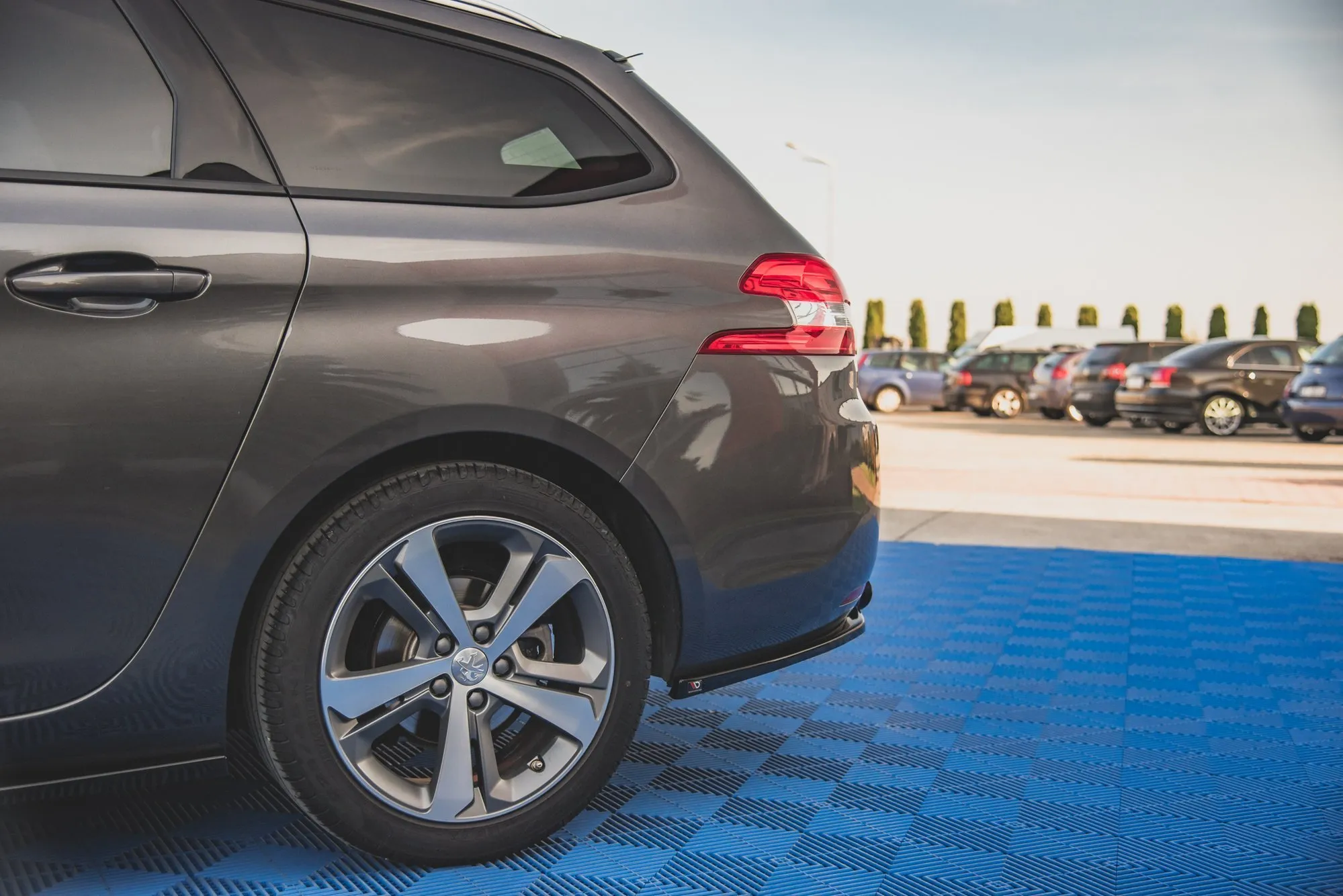 Sidesplitters bak V.2 Peugeot 308 II SW Facelift 2017 - 2021 | Glossy Black Edition – bilde 4