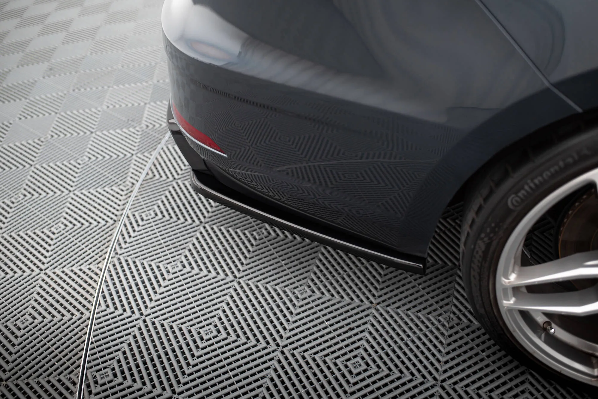 Sidesplitters bak V.2 Seat Leon Cupra (Mk3) 2017-2020 (Facelift) | Glossy Black Edition – bilde 3