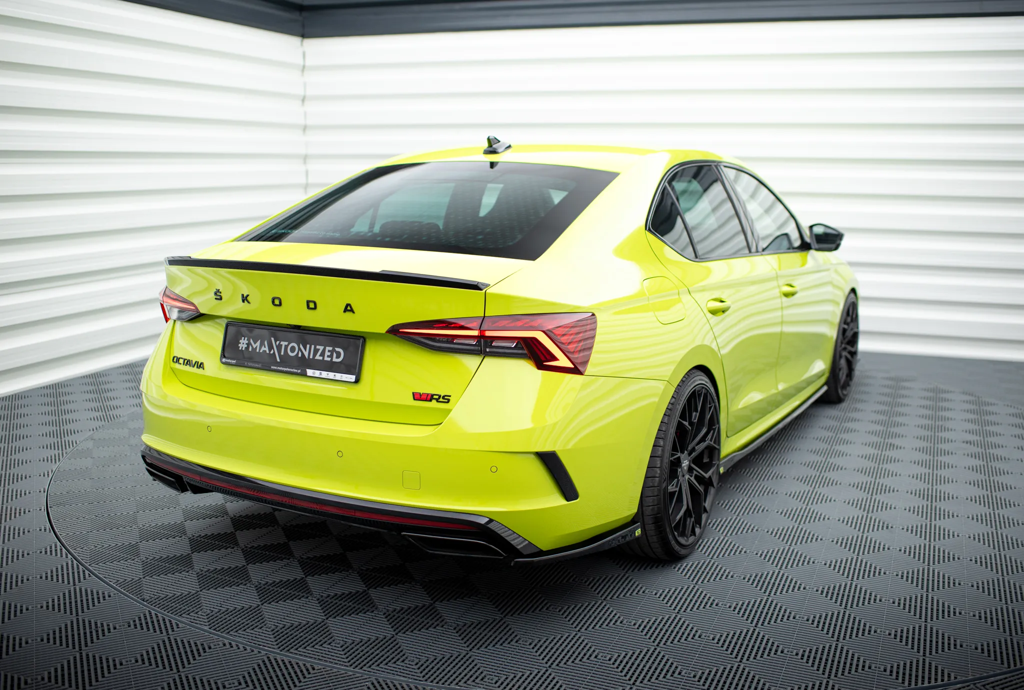 Sidesplitters bak V.2 Skoda Octavia RS IV 2020 -> | Glossy Black Edition – bilde 2