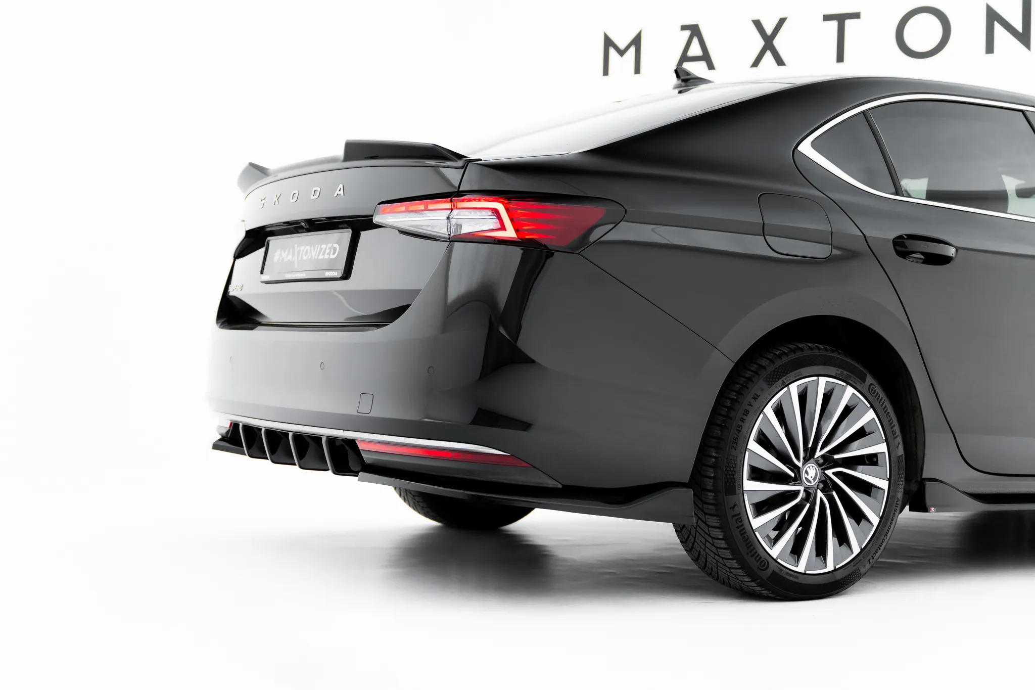 Sidesplitters bak V.2 Skoda Superb IV 2024 -> | Glossy Black Edition – bilde 3