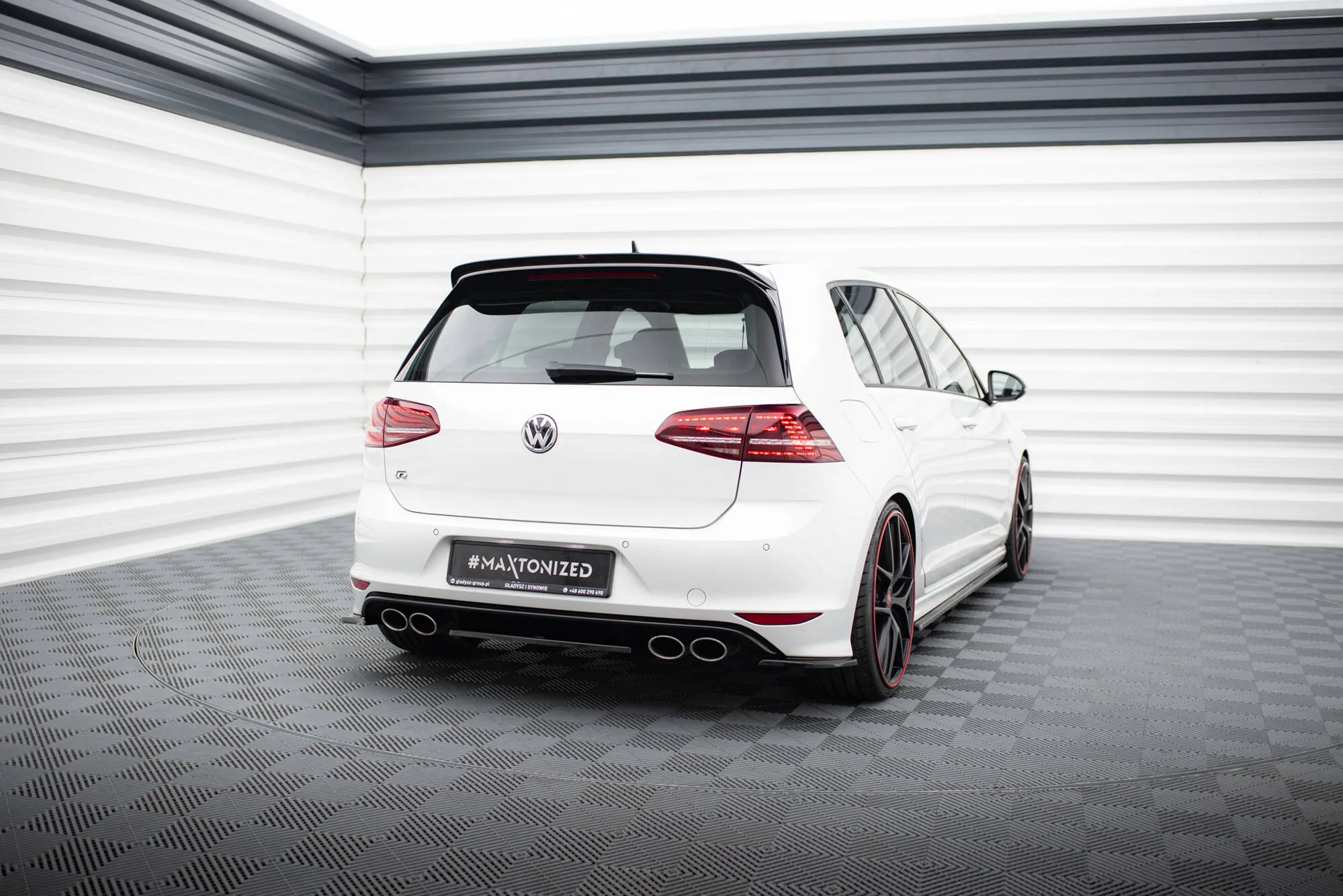 Sidesplitters bak V.2 Volkswagen Golf 7 R/R-Line 2013-2016 | Glossy Black Edition – bilde 2
