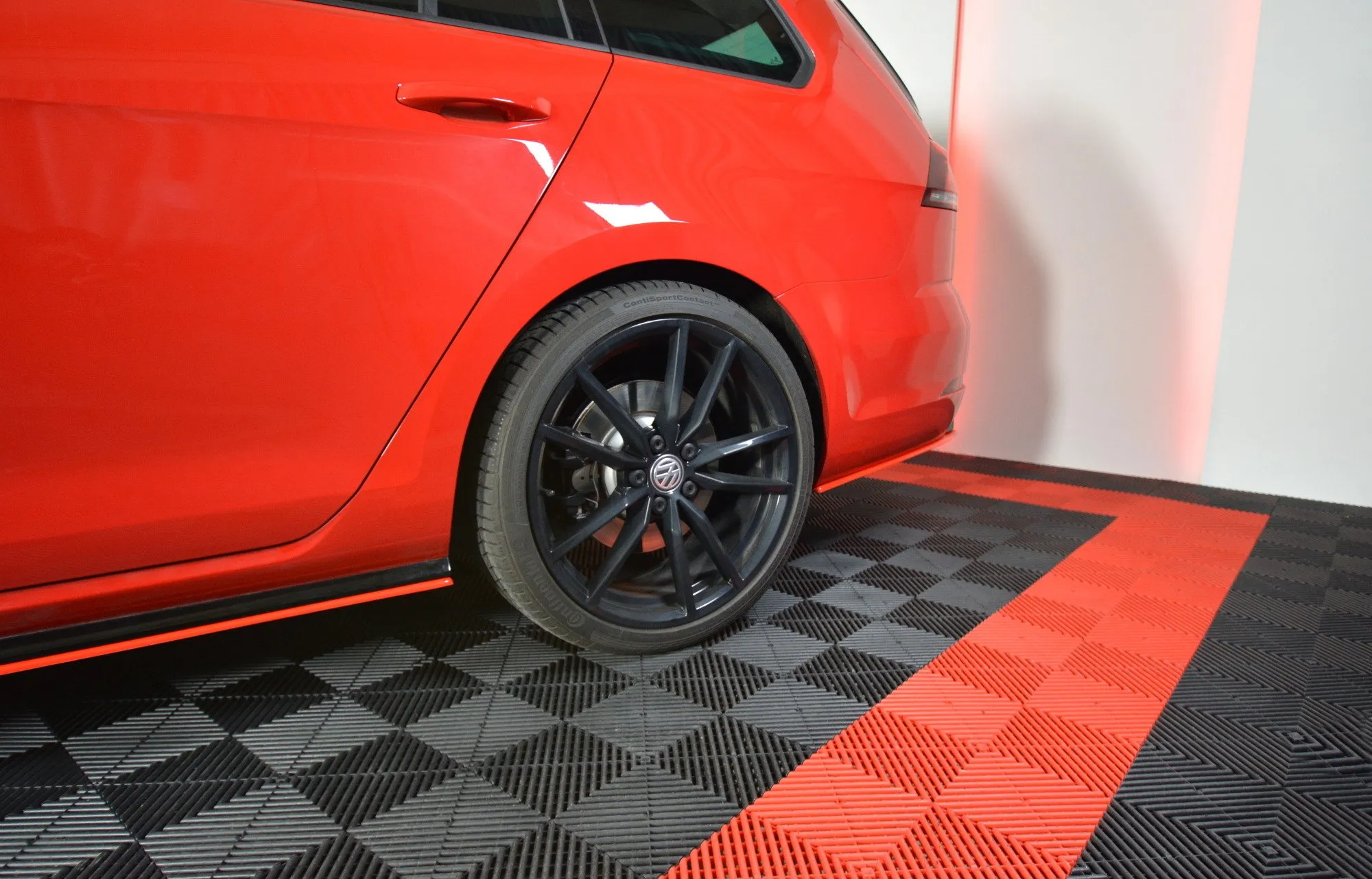 Sidesplitters bak V.2 Volkswagen Golf R (Mk7 Facelift) 2017-2020 | Glossy Black Edition – bilde 2