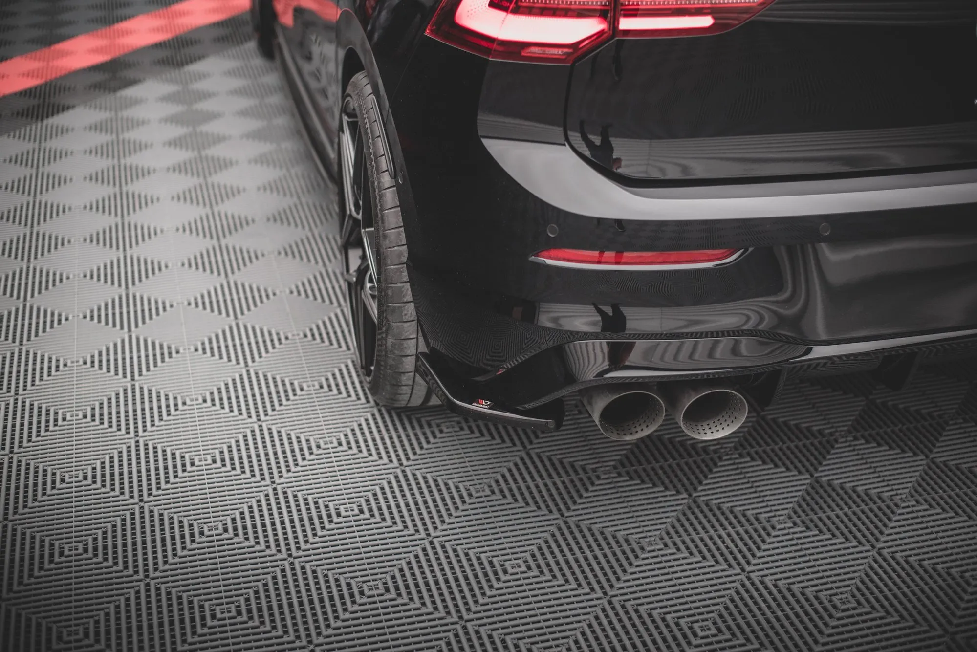 Sidesplitters bak V.2 VW Golf R Mk8 2020 - > | Glossy Black Edition – bilde 5
