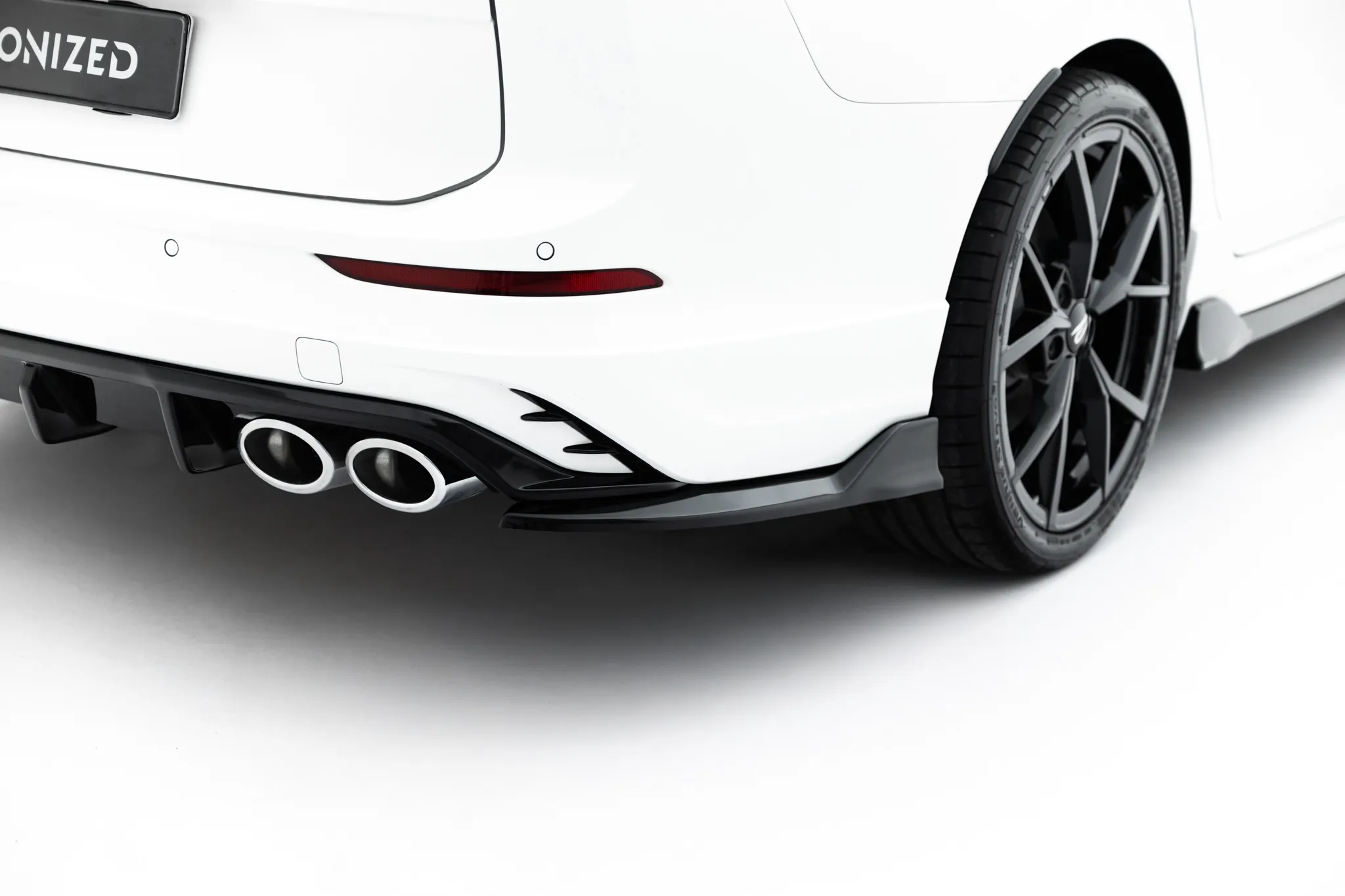Sidesplitters bak V.2 VW Golf R Variant VIII Facelift 2024 -> | Glossy Black Edition – bilde 3
