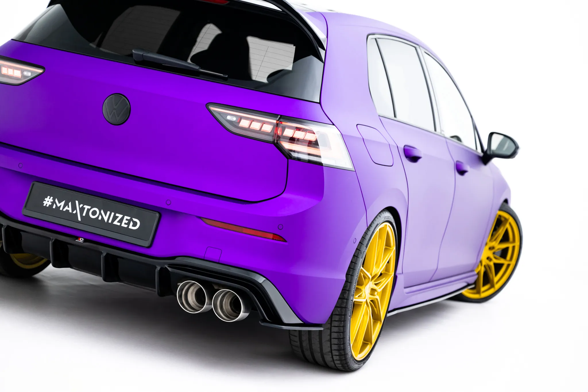 Sidesplitters bak V.2 VW Golf VIII R 2020-> | Street Pro Black Edition
