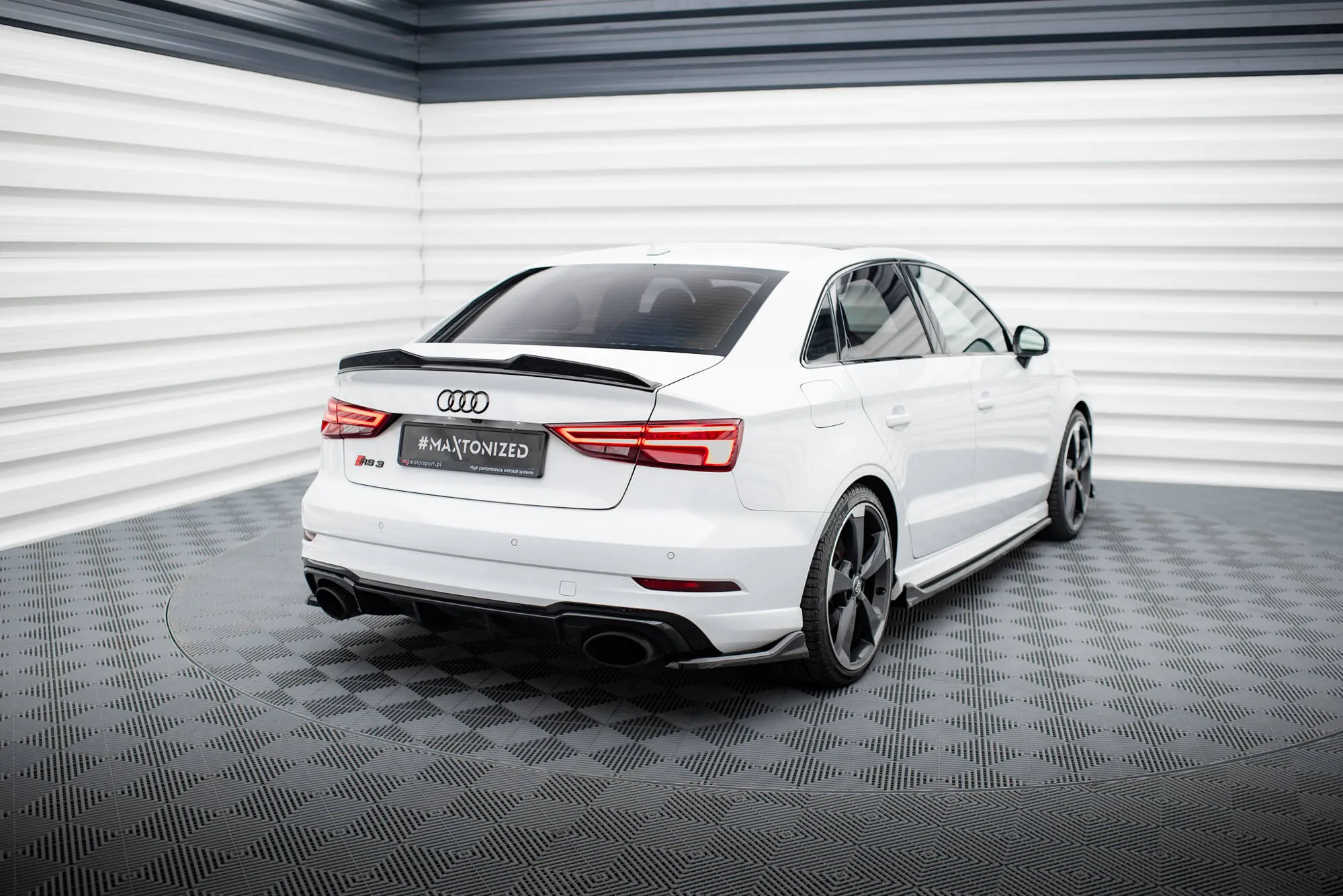 Sidesplitters bak V.3 Audi RS3 (8V) Sedan facelift 2017-2020 | Glossy Black Edition – bilde 2