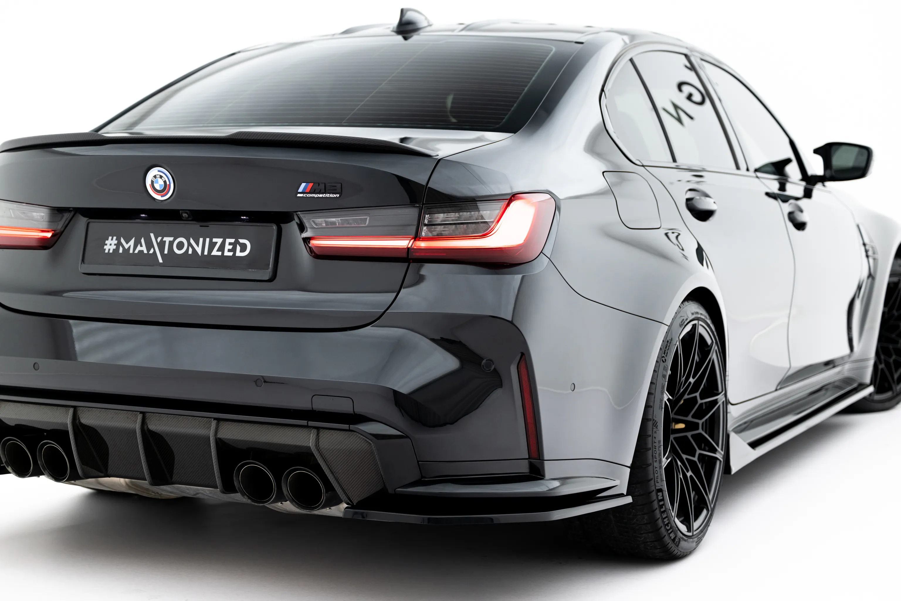 Sidesplitters bak V.3 BMW M3 G80 2021 -> | Glossy Black Edition