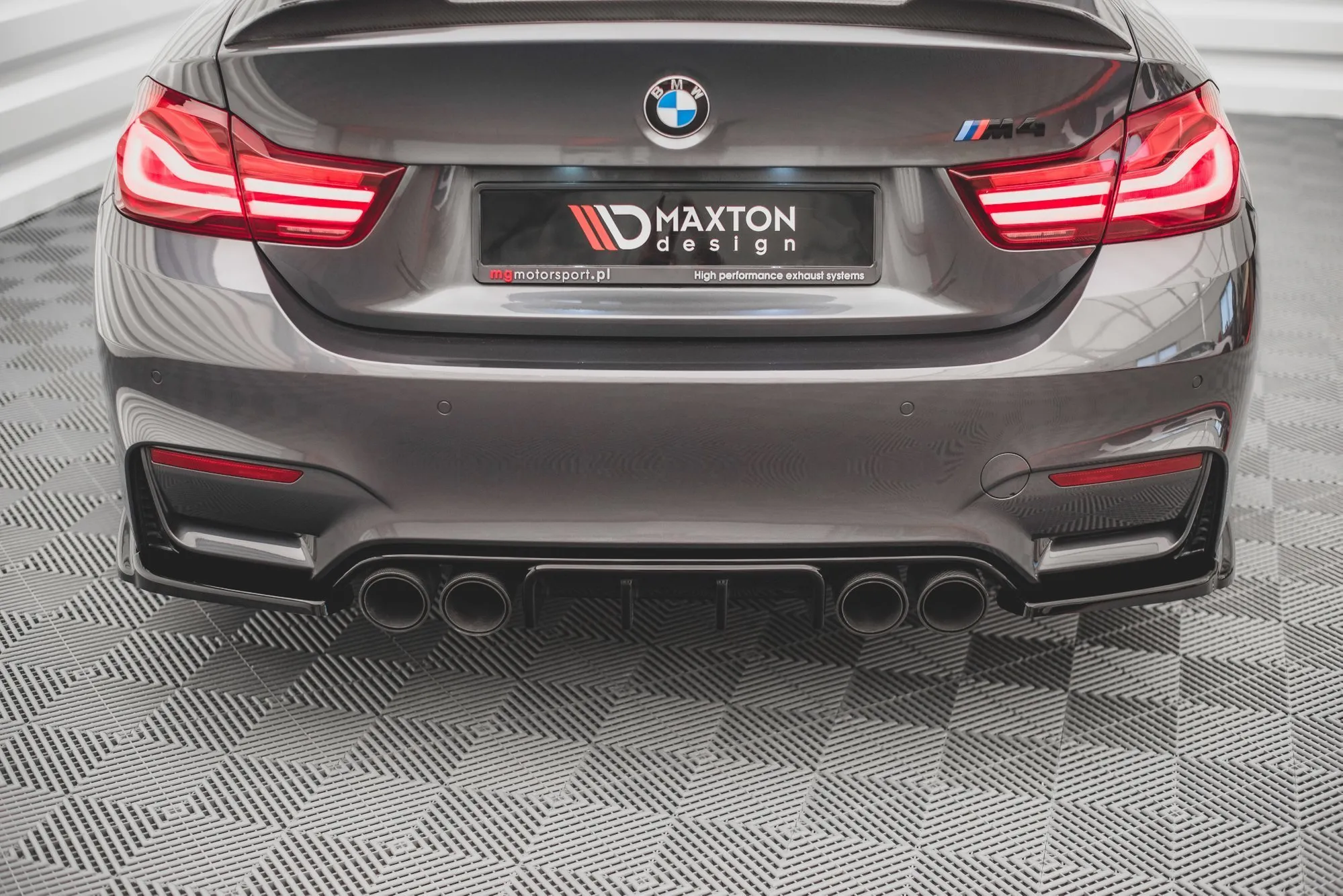 Sidesplitters bak V.3 BMW M4 (F82 / F83) 2014 - 2021 | Glossy Black Edition – bilde 2