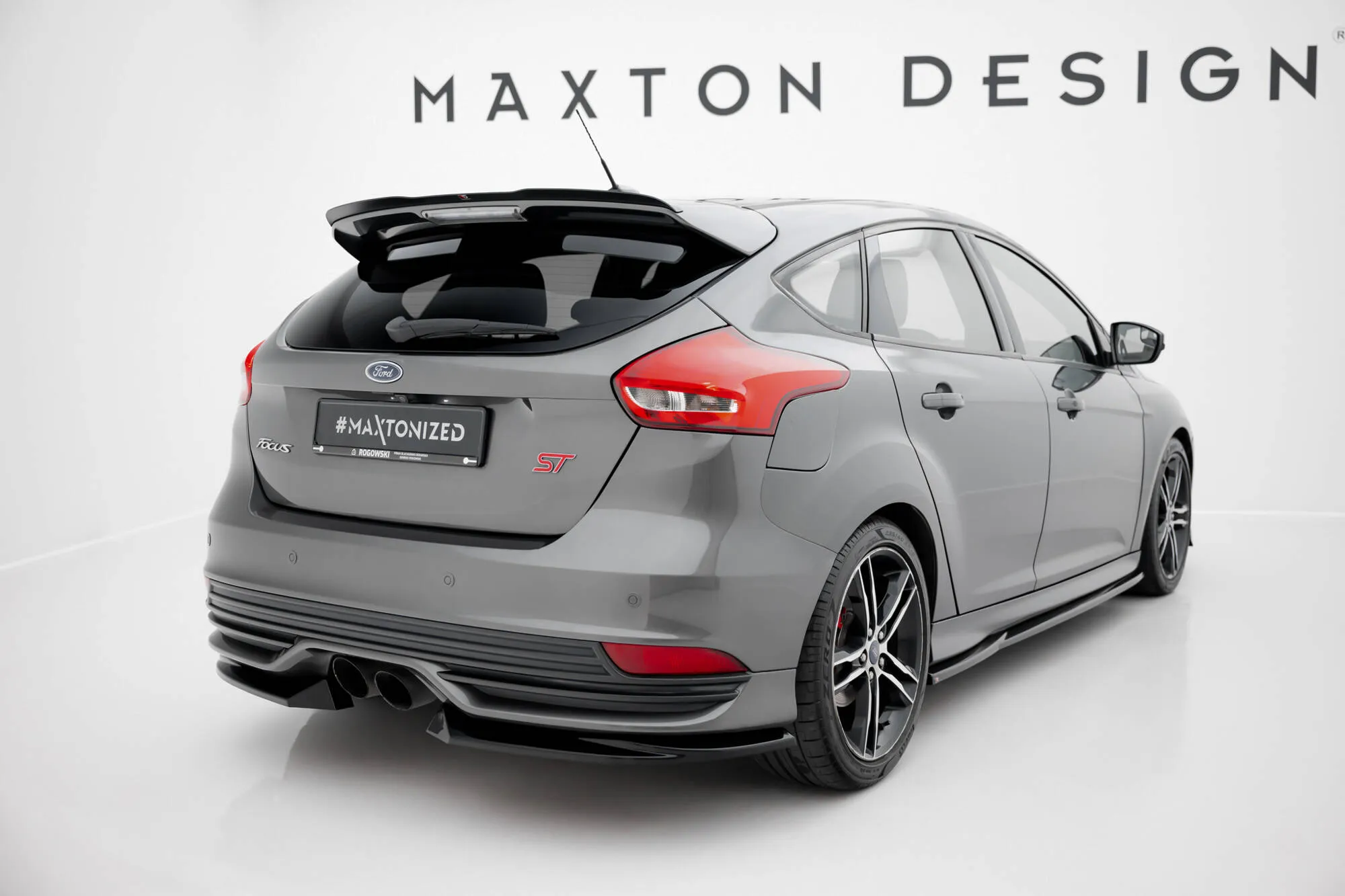 Sidesplitters bak V.3 Focus ST Mk3 2015-2018 | Glossy Black Edition – bilde 2