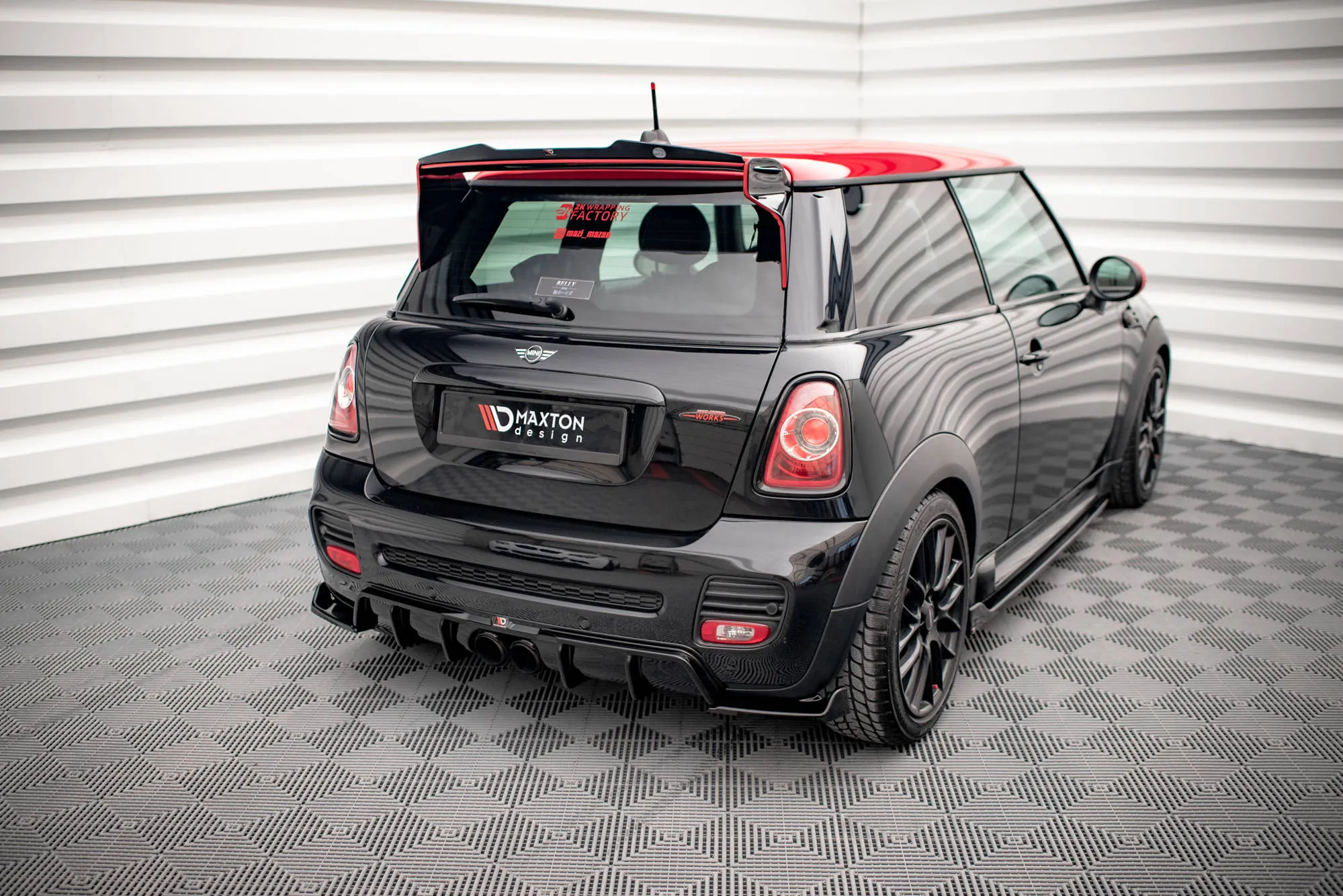 Sidesplitters bak V.3 Mini Cooper II R56 (John Cooper Works) 2006-2010 | Glossy Black Edition – bilde 2