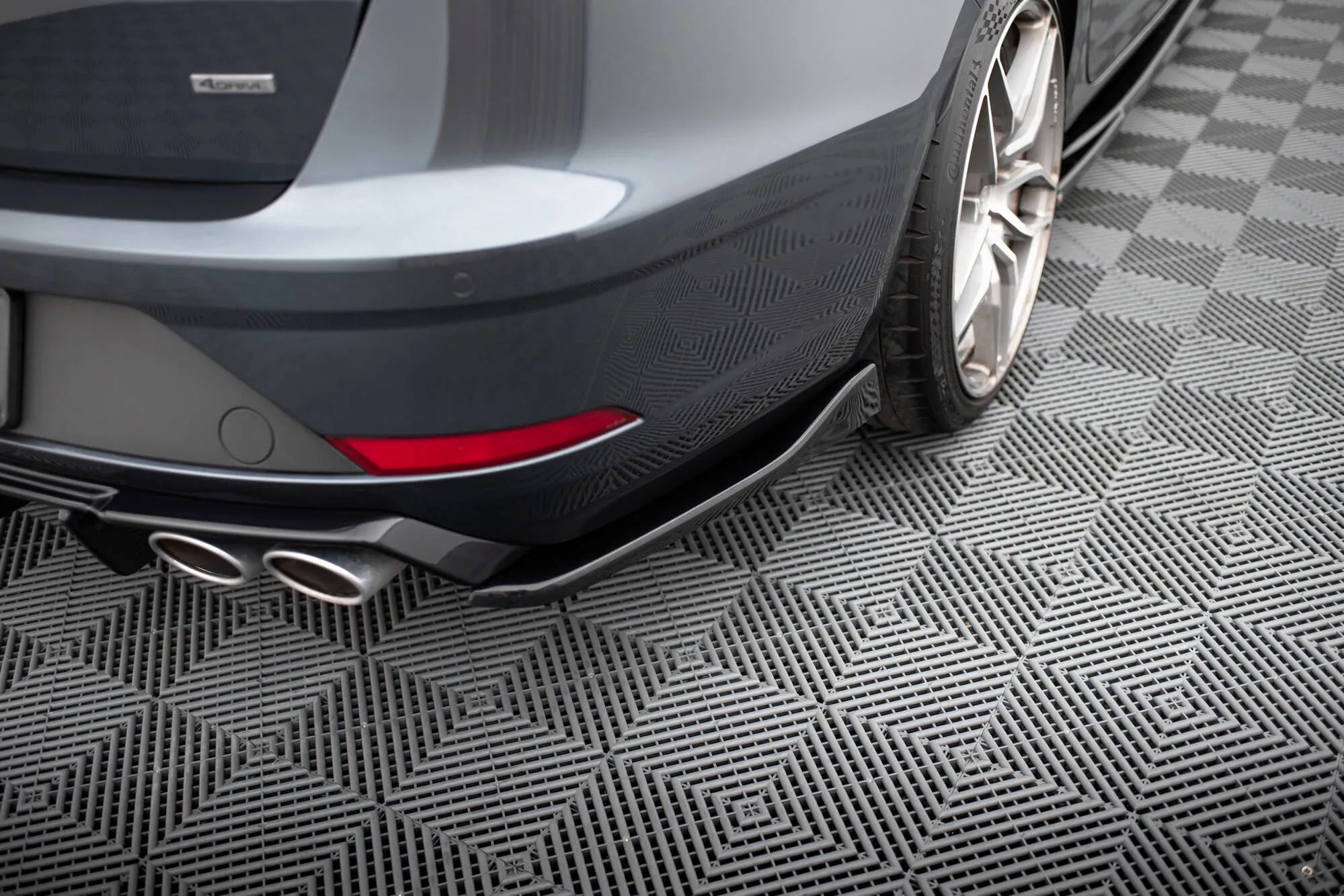 Sidesplitters bak V.3 Seat Leon Cupra (Mk3) 2017-2020 (Facelift) | Glossy Black Edition