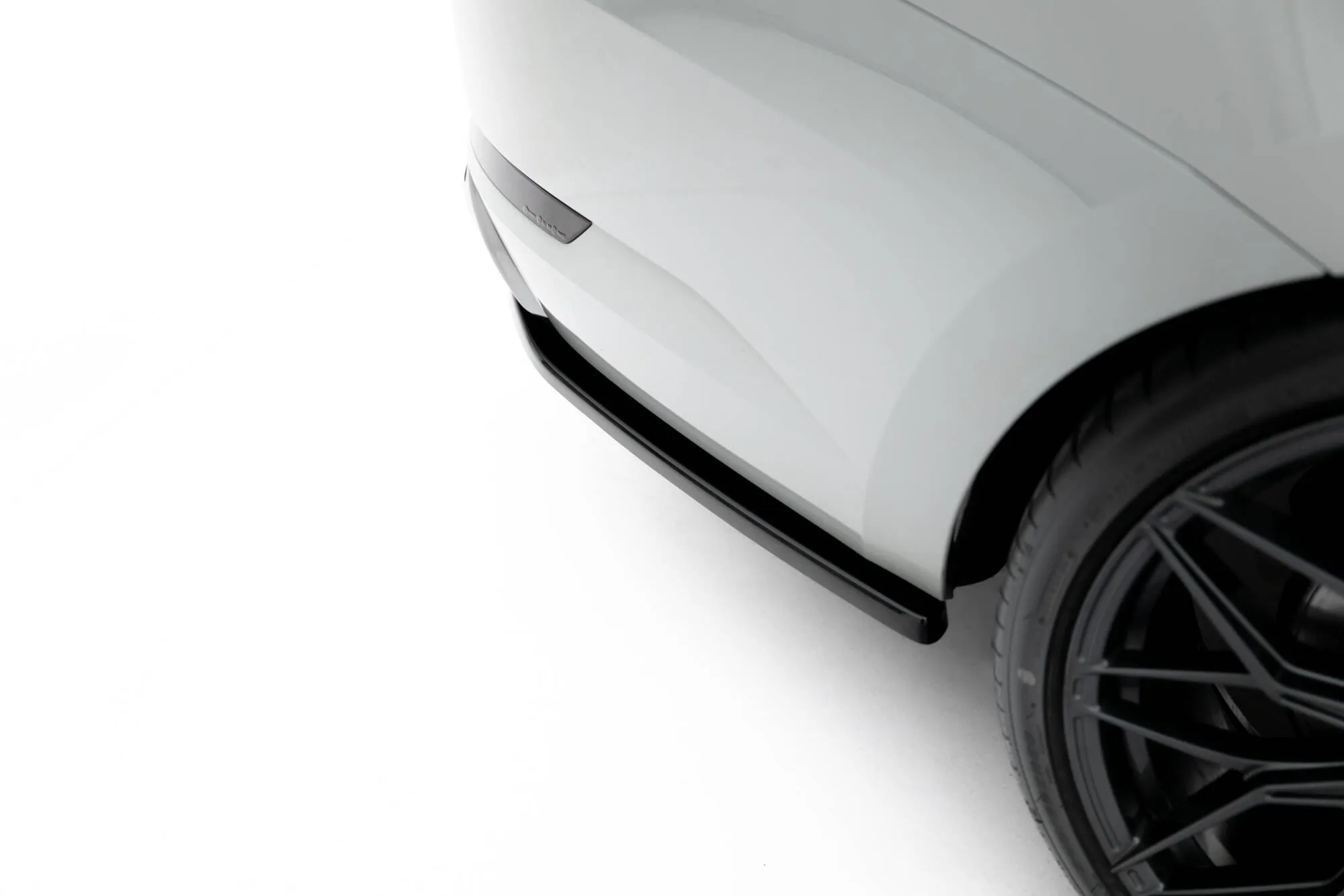 Sidesplitters bak V.3 Skoda Superb III 2015 - 2019 | Glossy Black Edition – bilde 3