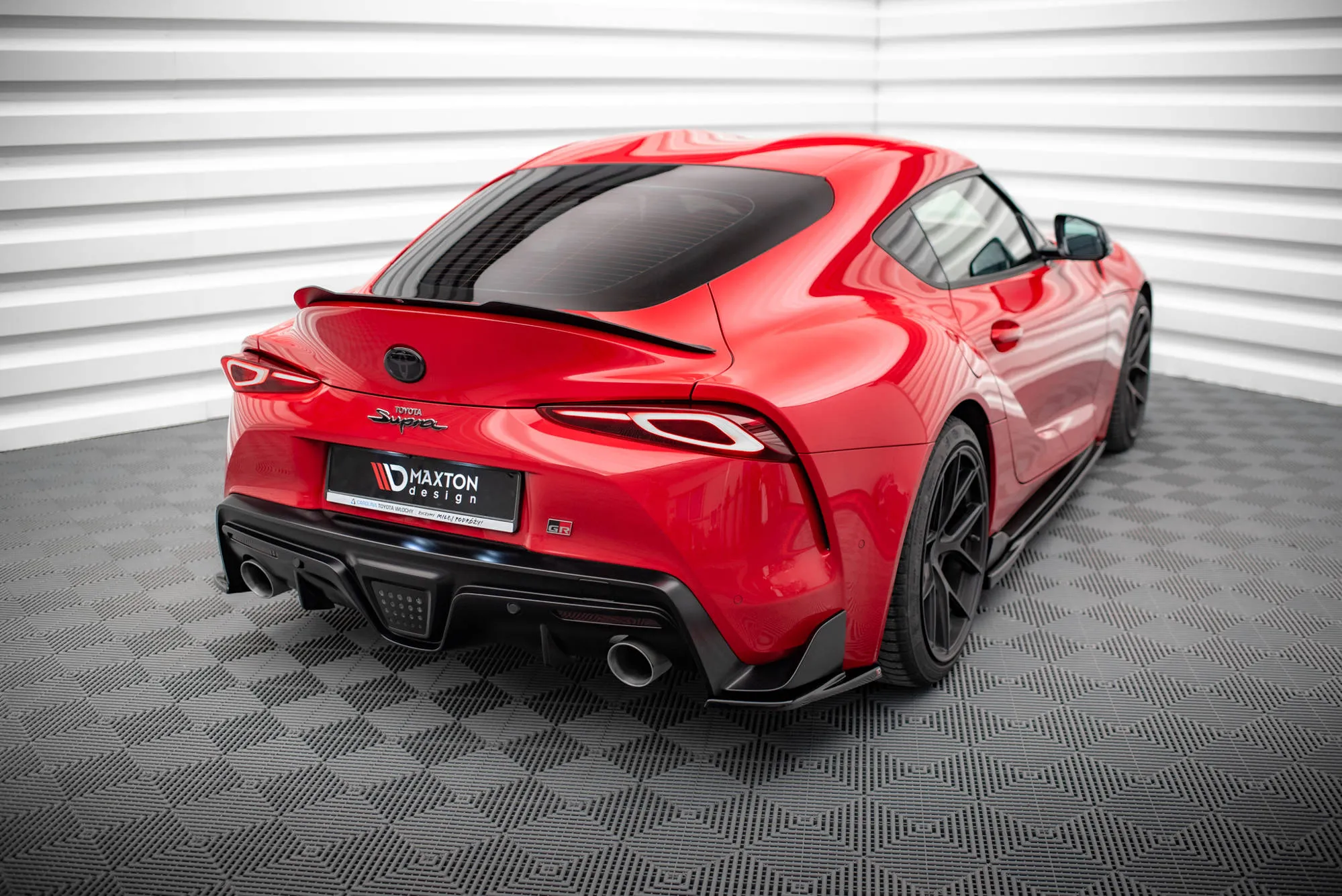 Sidesplitters bak V.3 Toyota Supra (Mk5) 2019-> | Glossy Black Edition – bilde 2
