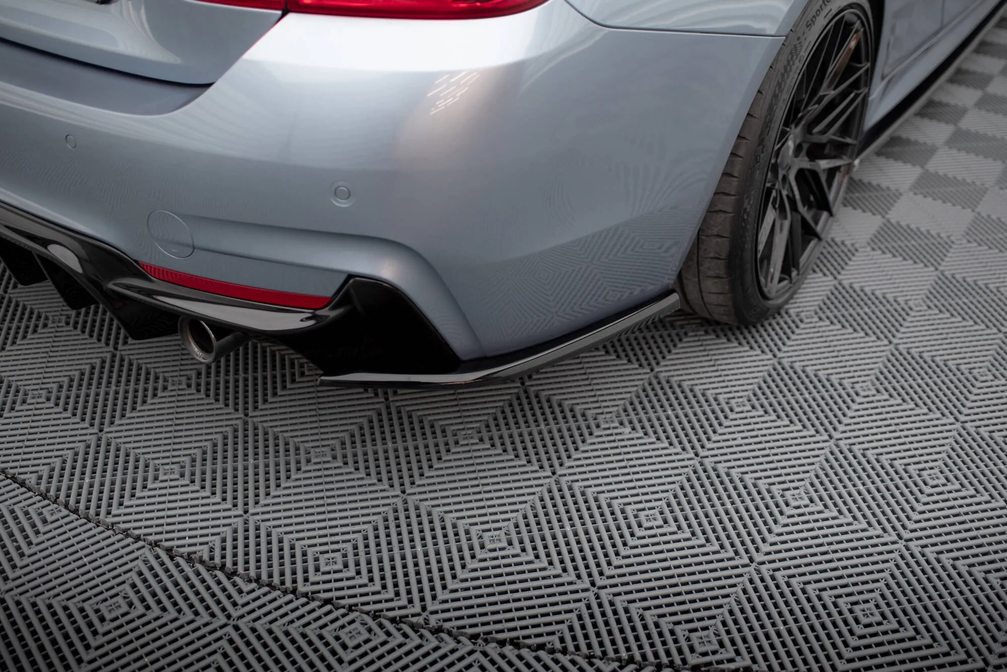Sidesplitters bak V.4 BMW 4 F32 M-pack 2013 -> | Glossy Black Edition