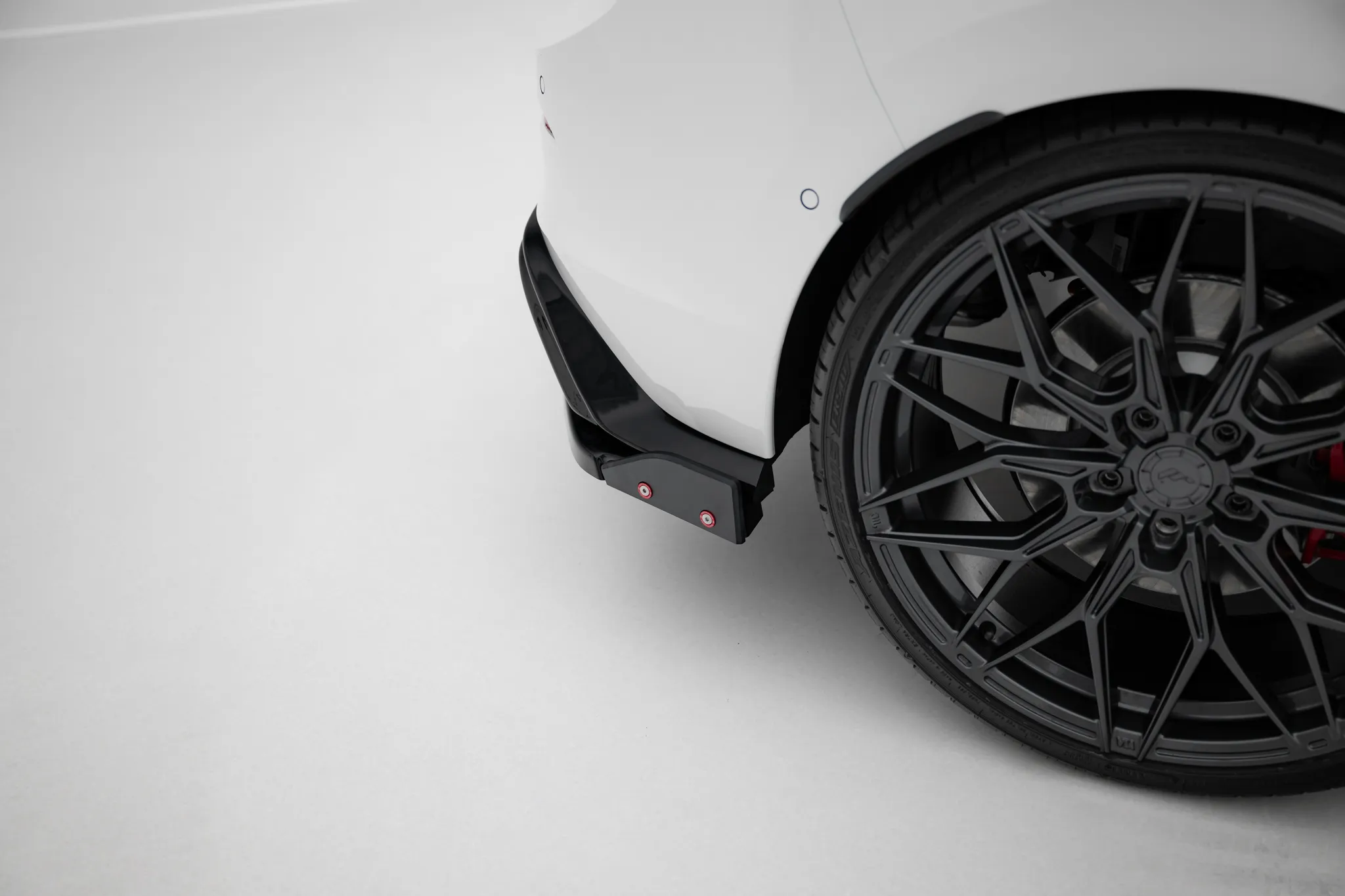 Sidesplitters bak V.4 + Flopper VW Golf 8 GTI / GTE 2019 -> | Glossy Black Edition – bilde 2