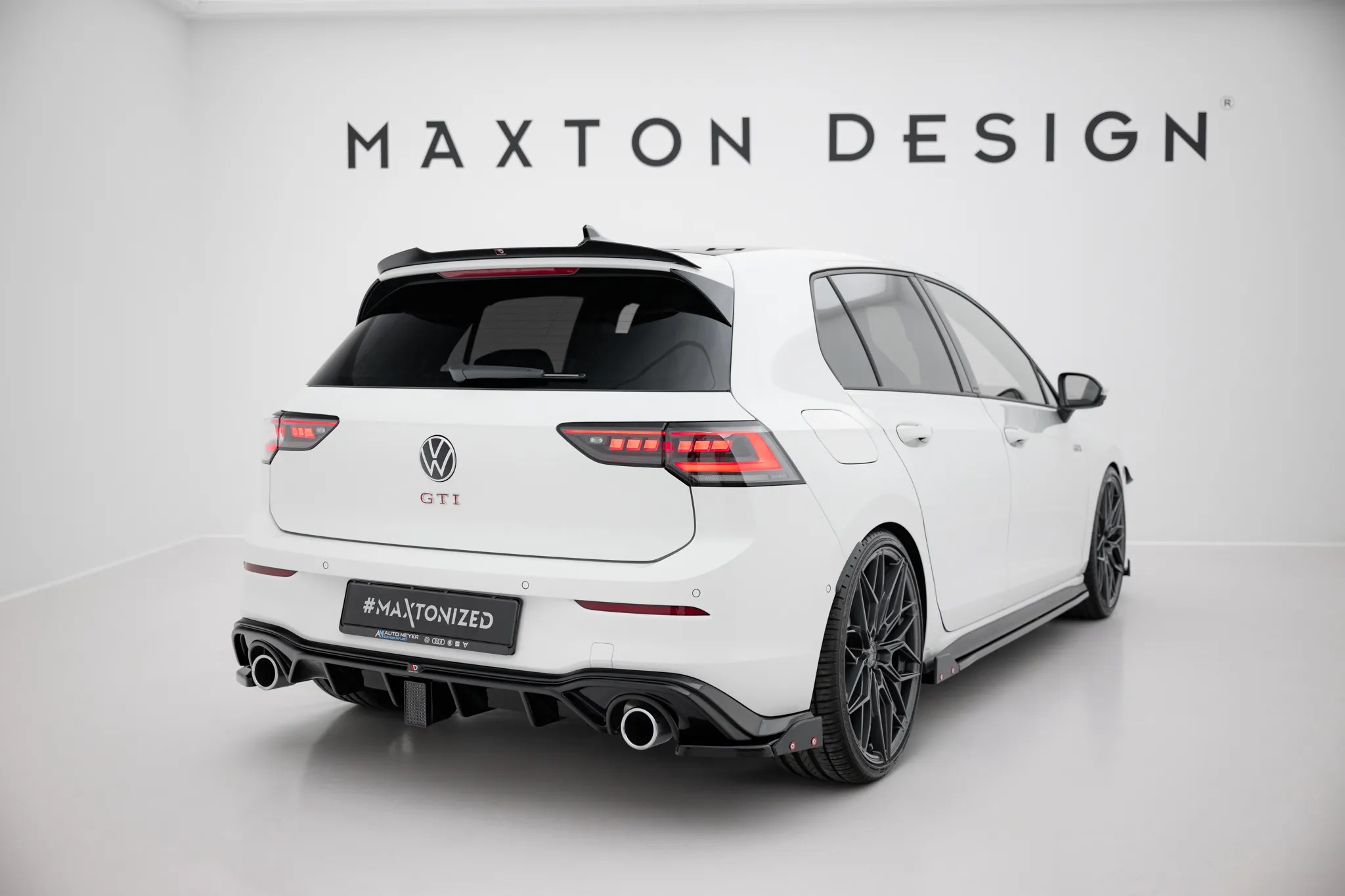 Sidesplitters bak V.4 + Flopper VW Golf 8 GTI / GTE 2019 -> | Glossy Black Edition – bilde 3