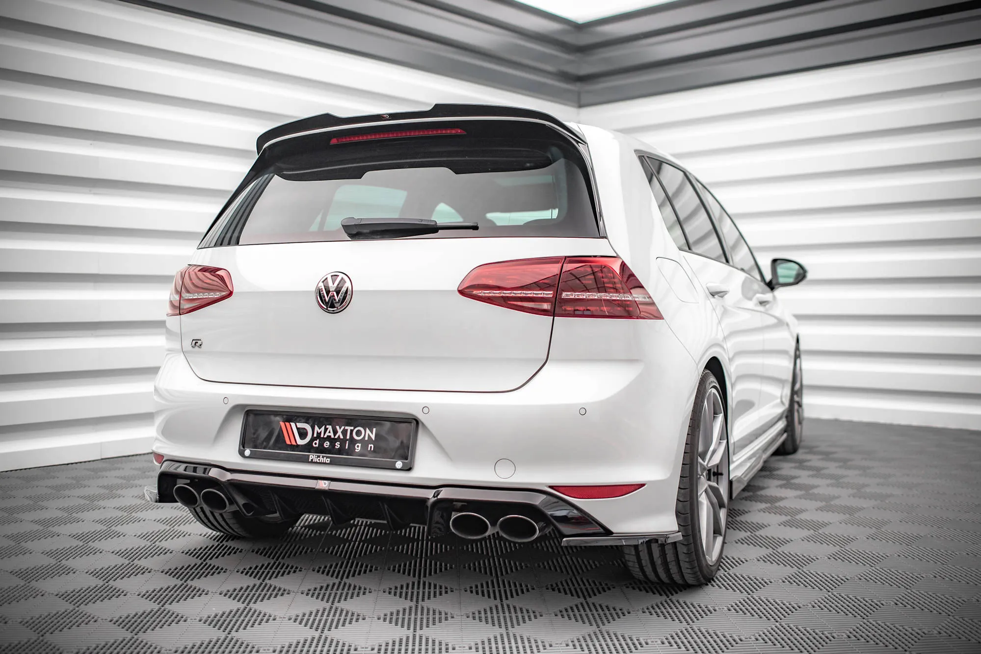 Sidesplitters bak V.4 Volkswagen Golf 7 R/R-Line 2013-2016 | Glossy Black Edition – bilde 3