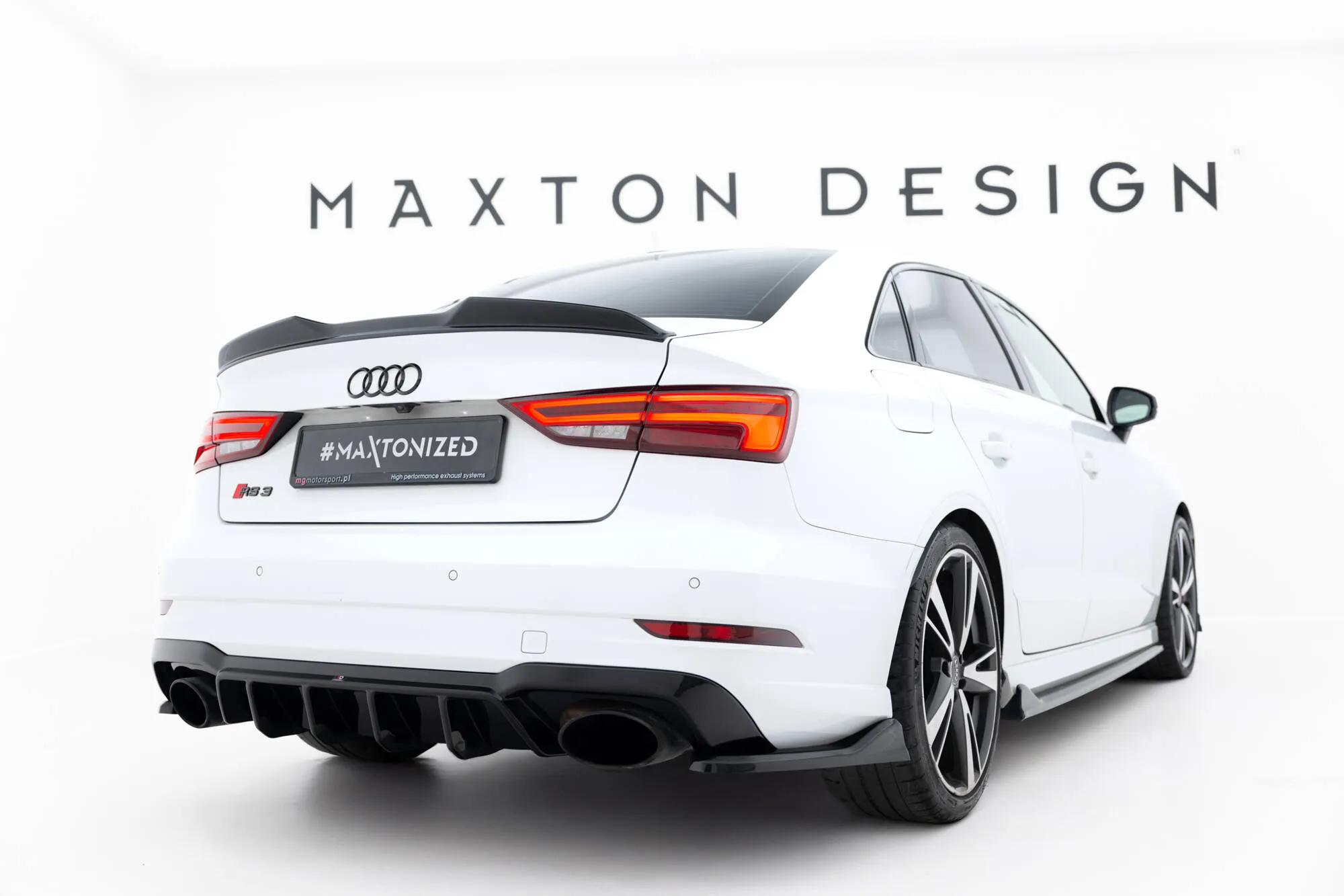Sidesplitters bak V.5 Audi RS3 (8V) Sedan facelift 2017-2020 | Glossy Black Edition – bilde 3