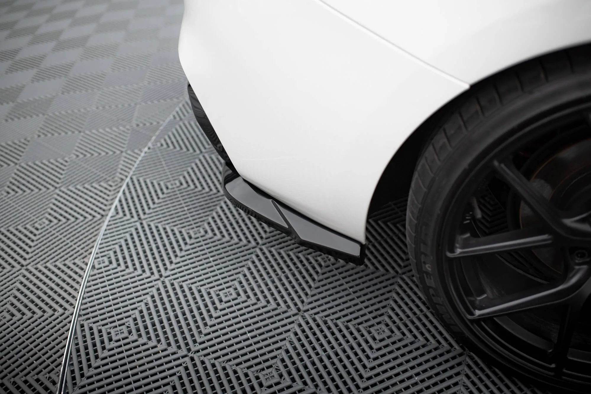 Sidesplitters bak V.5 BMW 1 (F20 / F21) M Power LCI 2015 - 2019 | Glossy Black Edition – bilde 3