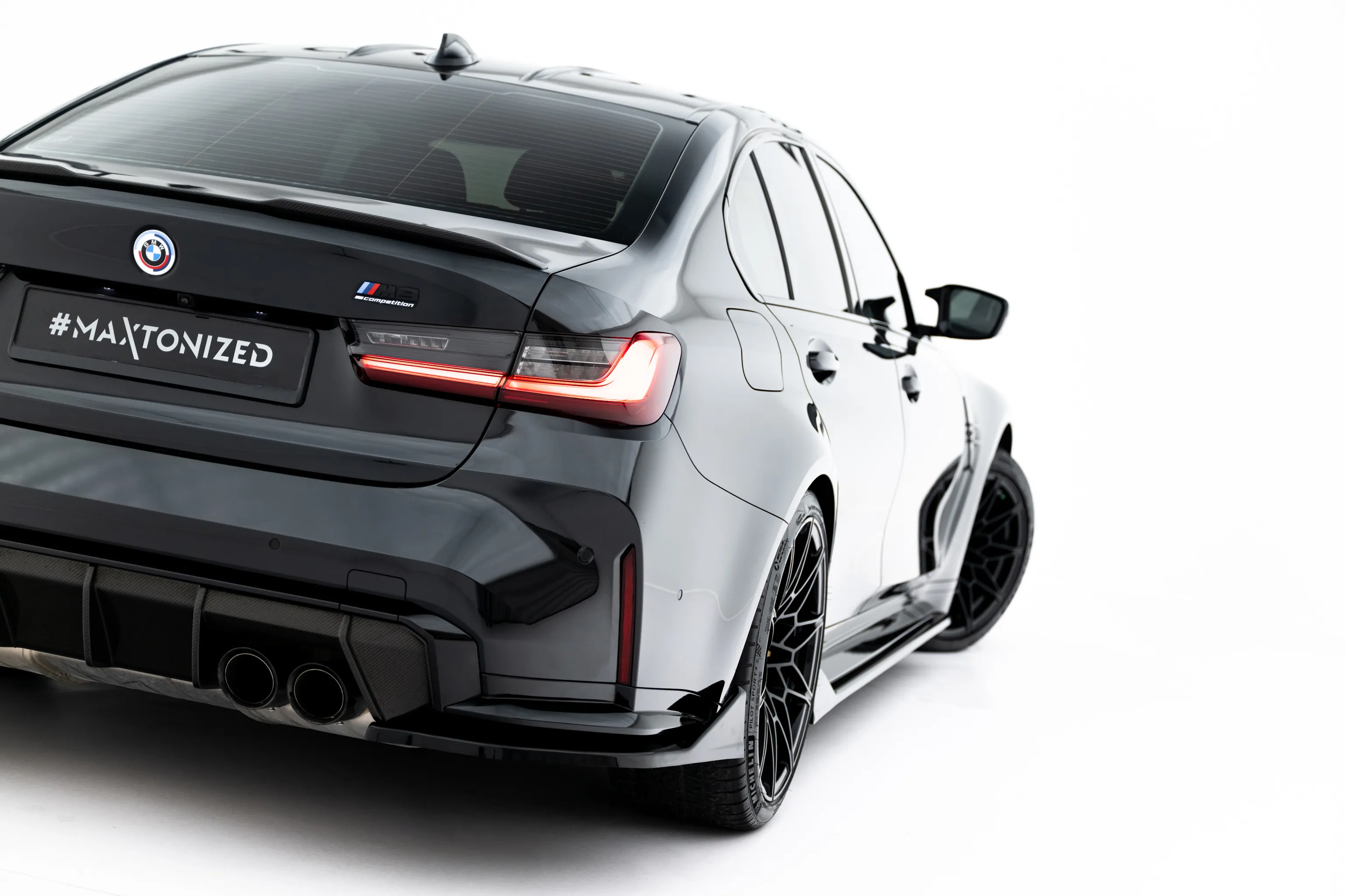 Sidesplitters bak V.5 BMW M3 G80 2021 -> | Glossy Black Edition